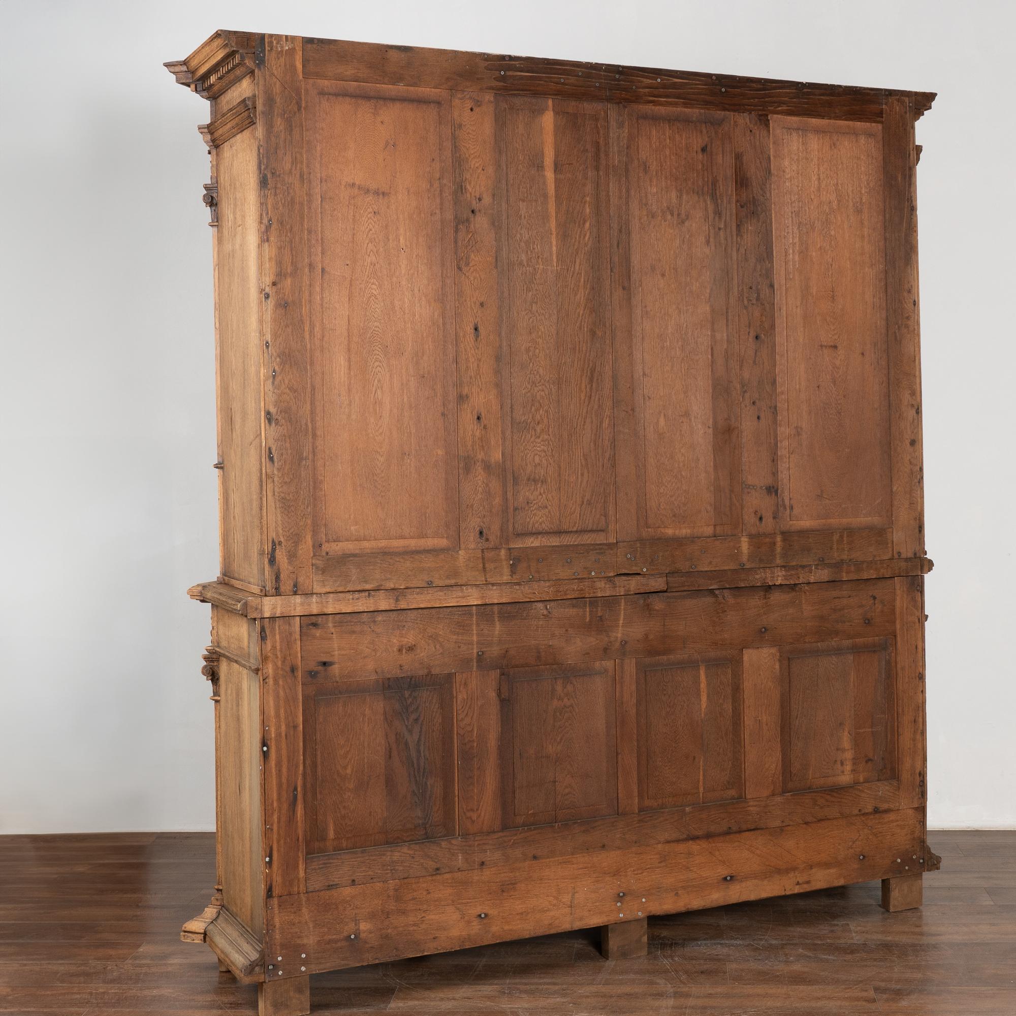 Vetrina libreria francese in Oak sbiancato con ripiani regolabili, circa 1890 in vendita 5