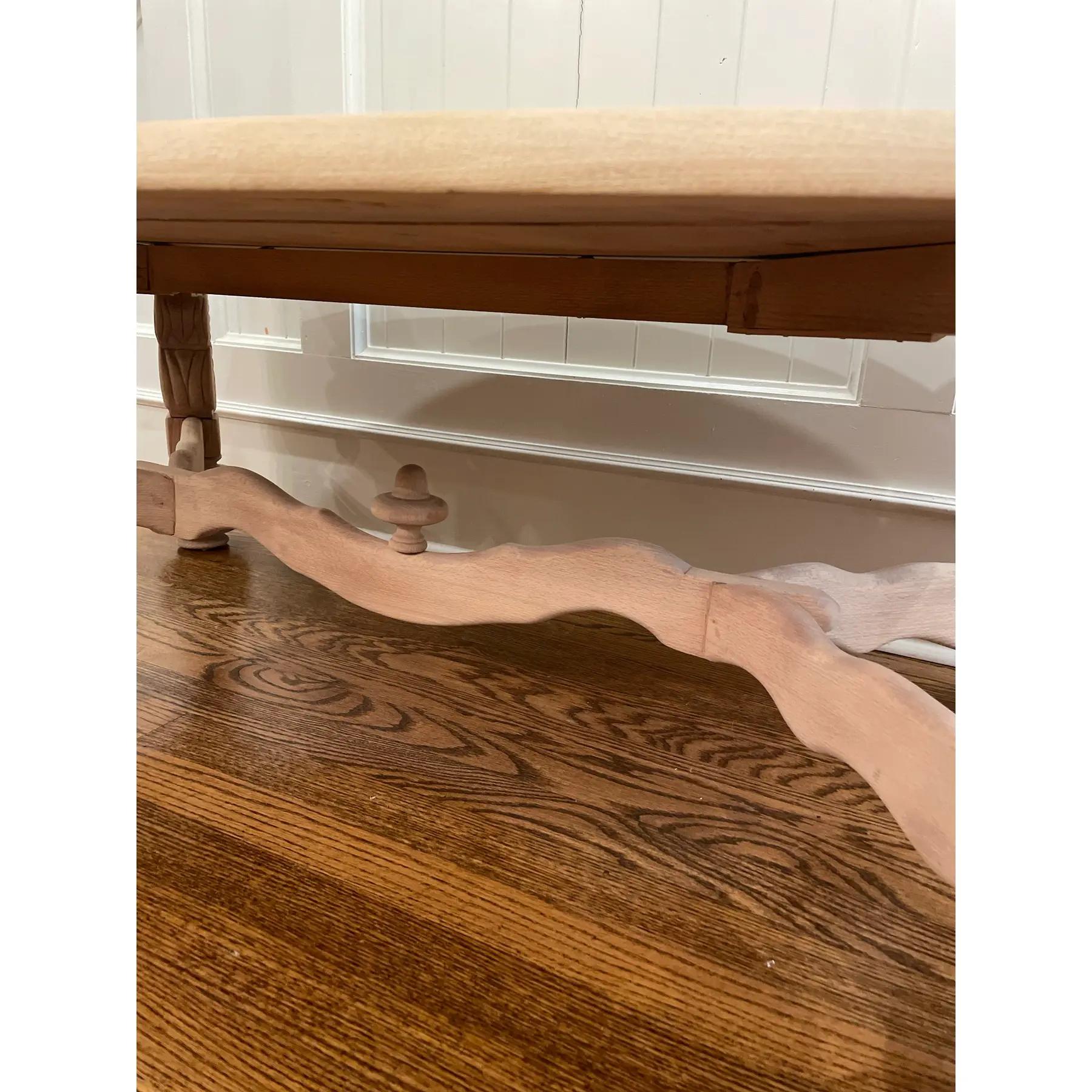 Blanchi Table basse française en Oak Oak blanchi, British Colonial Style, 20e siècle en vente