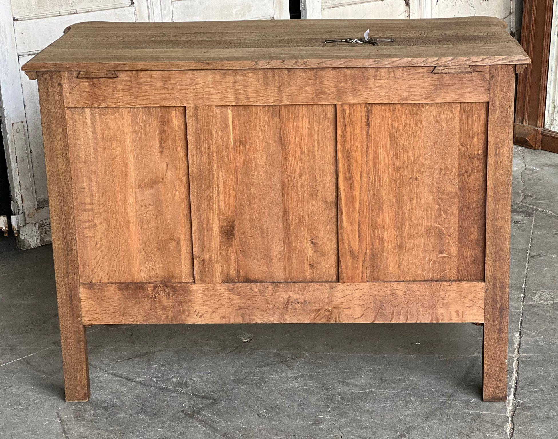 French Bleached Oak Commode Chest of Drawers For Sale 12
