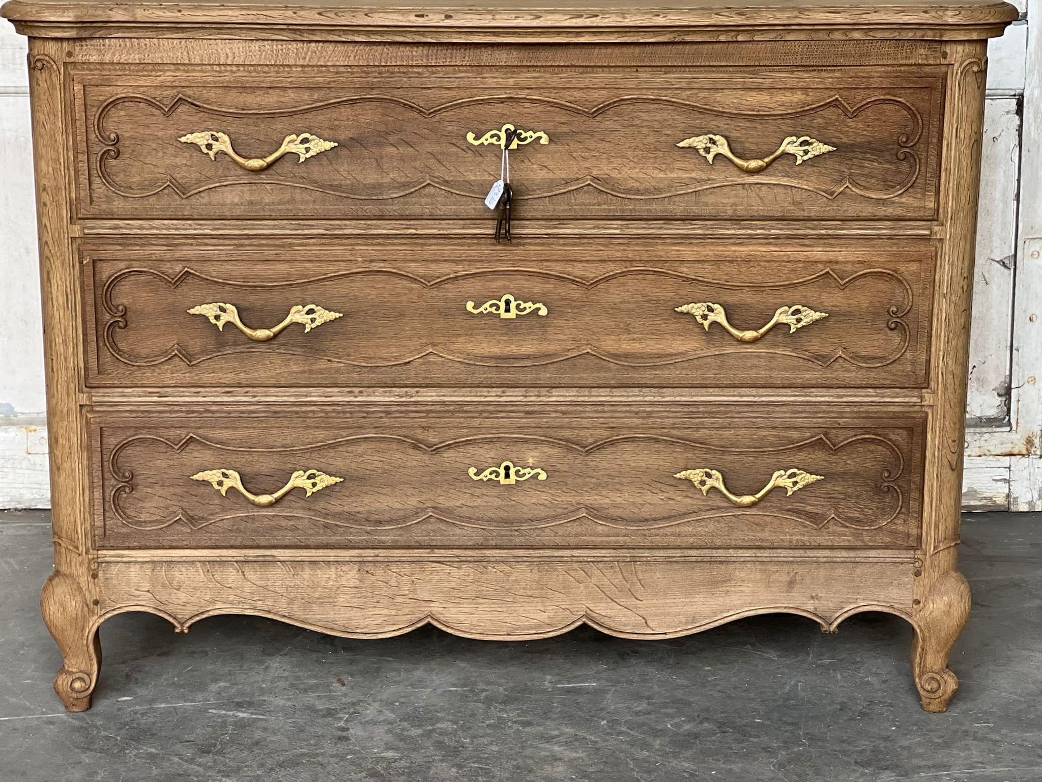 French Bleached Oak Commode Chest of Drawers In Good Condition For Sale In Seaford, GB