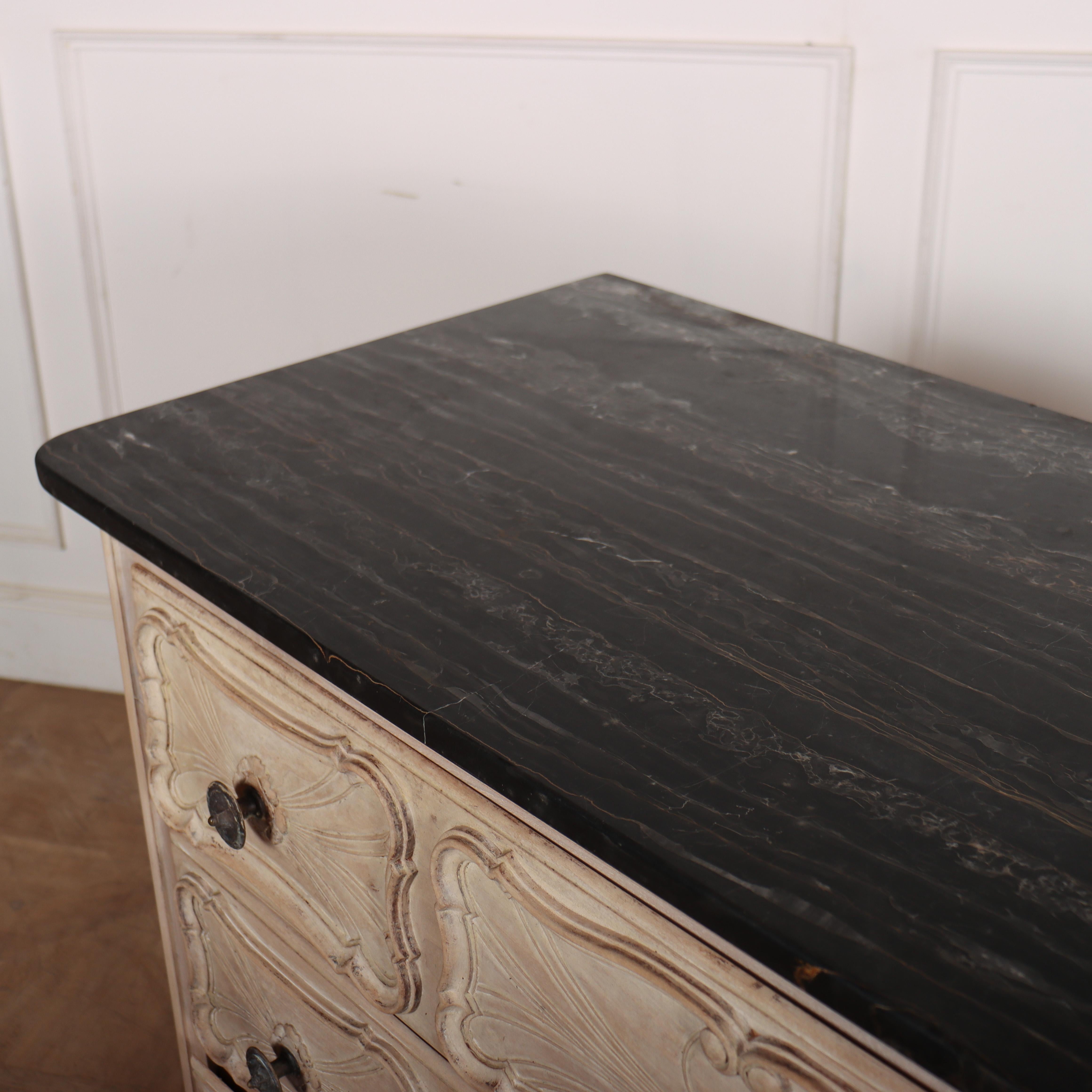 Commode francese in Oak sbiancato in vendita 3