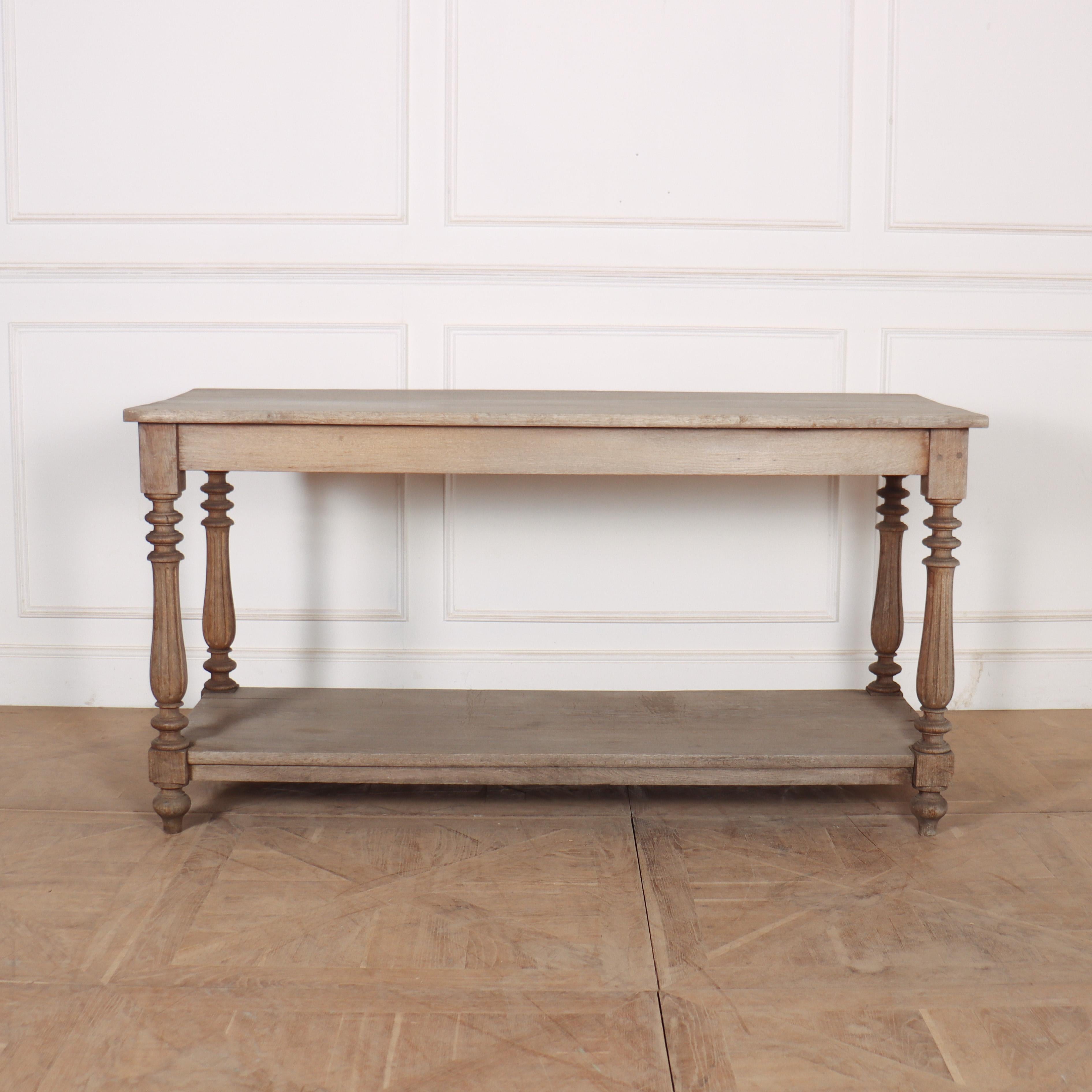 Pretty 19th C French bleached oak drapers table. 1860.



Dimensions
68.5 inches (174 cms) Wide
26.5 inches (67 cms) Deep
35.5 inches (90 cms) High.
