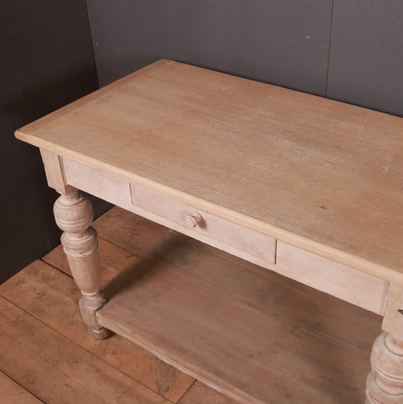 French Bleached Oak Drapers Table In Excellent Condition In Leamington Spa, Warwickshire