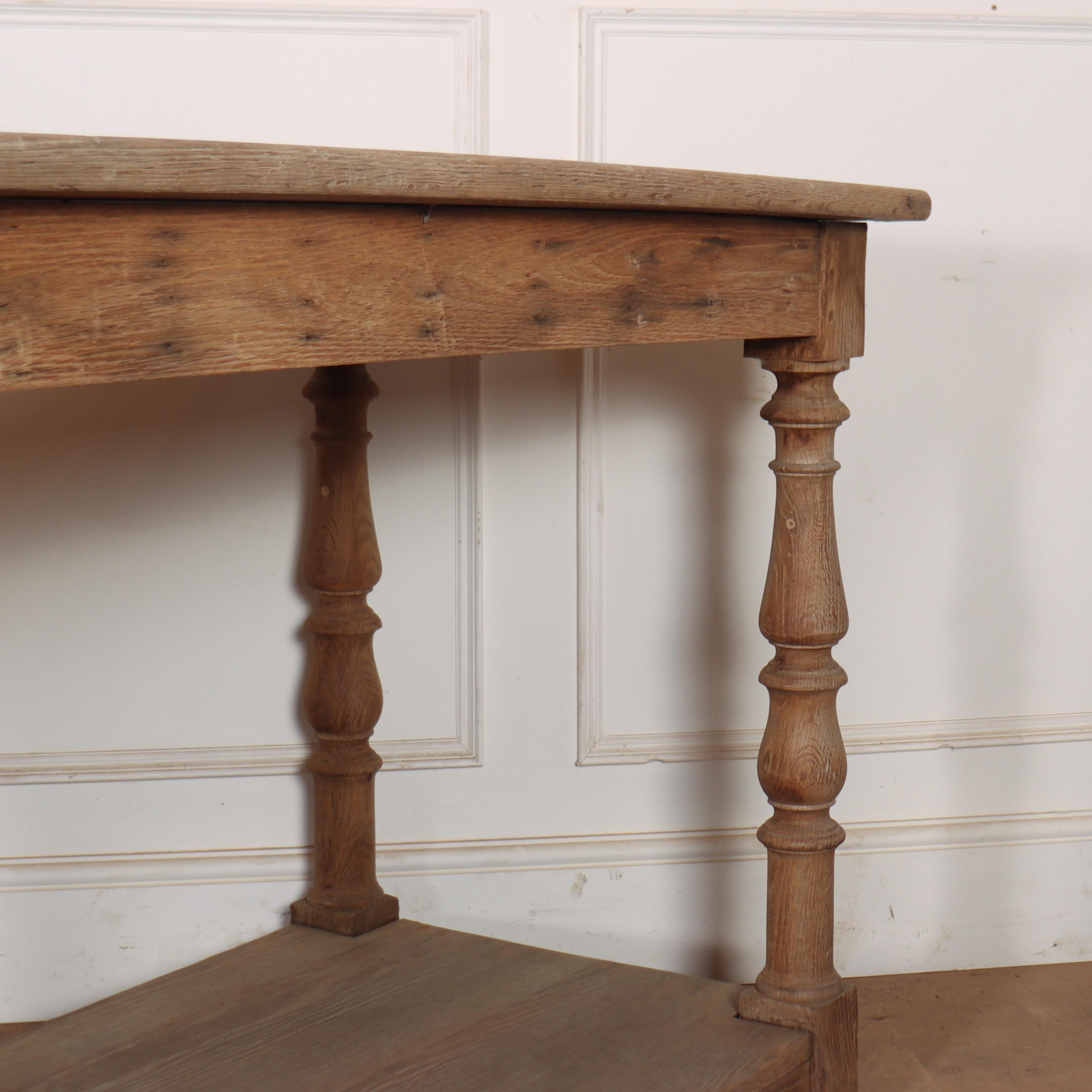 Mesa de damero francesa de roble blanqueado en Bueno estado para la venta en Leamington Spa, Warwickshire
