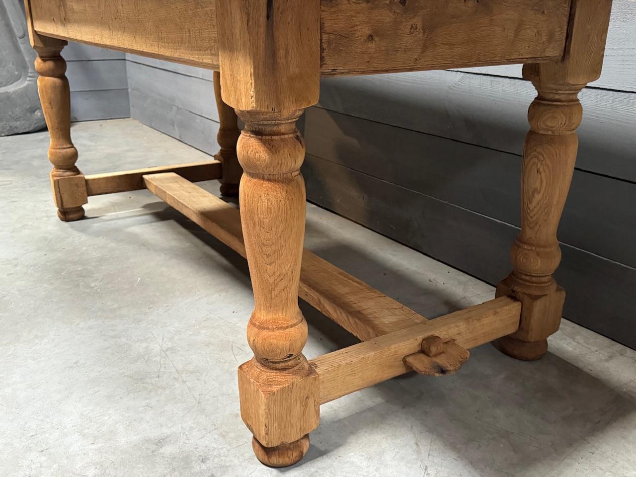 French Bleached Oak Farmhouse Dining Table  For Sale 8