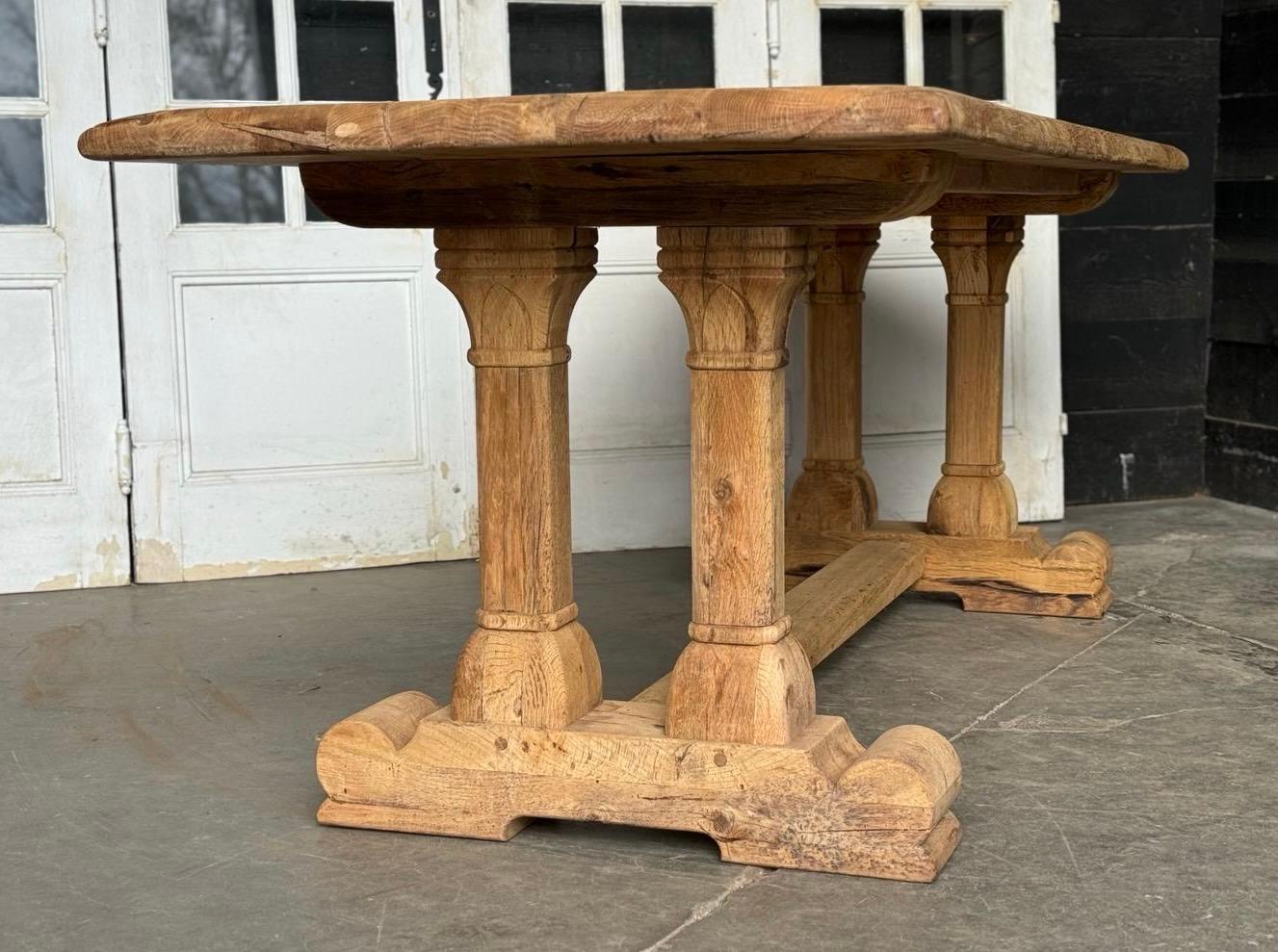 French Bleached Oak Farmhouse Dining Table  For Sale 9