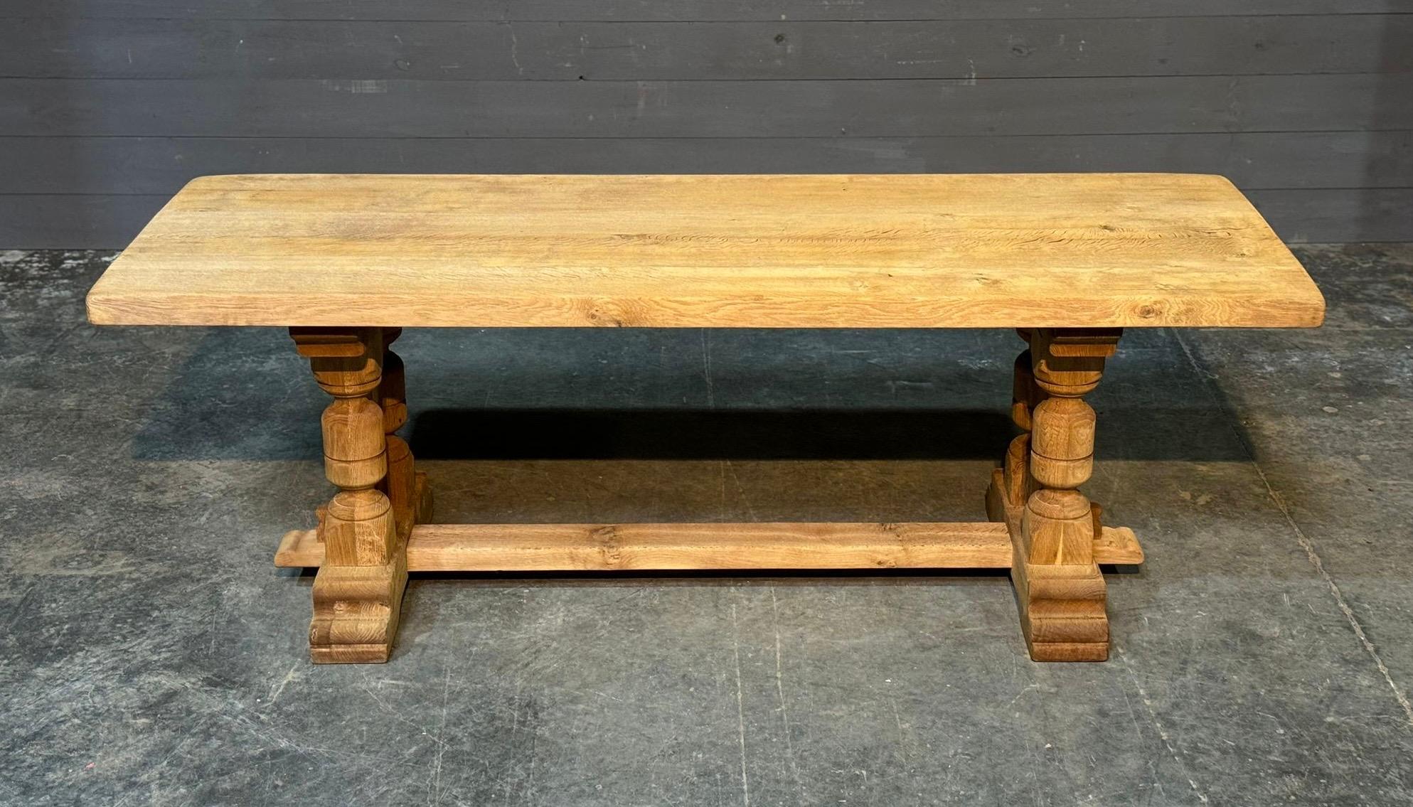 French Bleached Oak Farmhouse Dining Table  For Sale 11