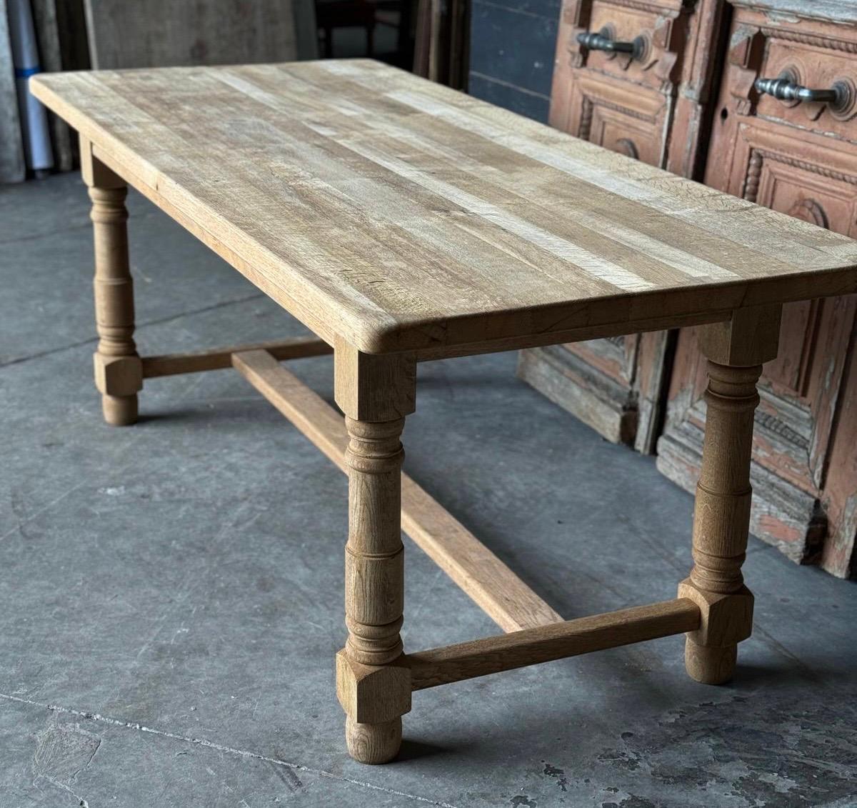 French Bleached Oak Farmhouse Dining Table For Sale 15