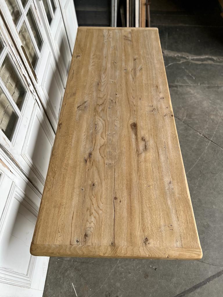 French Bleached Oak Farmhouse Dining Table In Good Condition In Seaford, GB