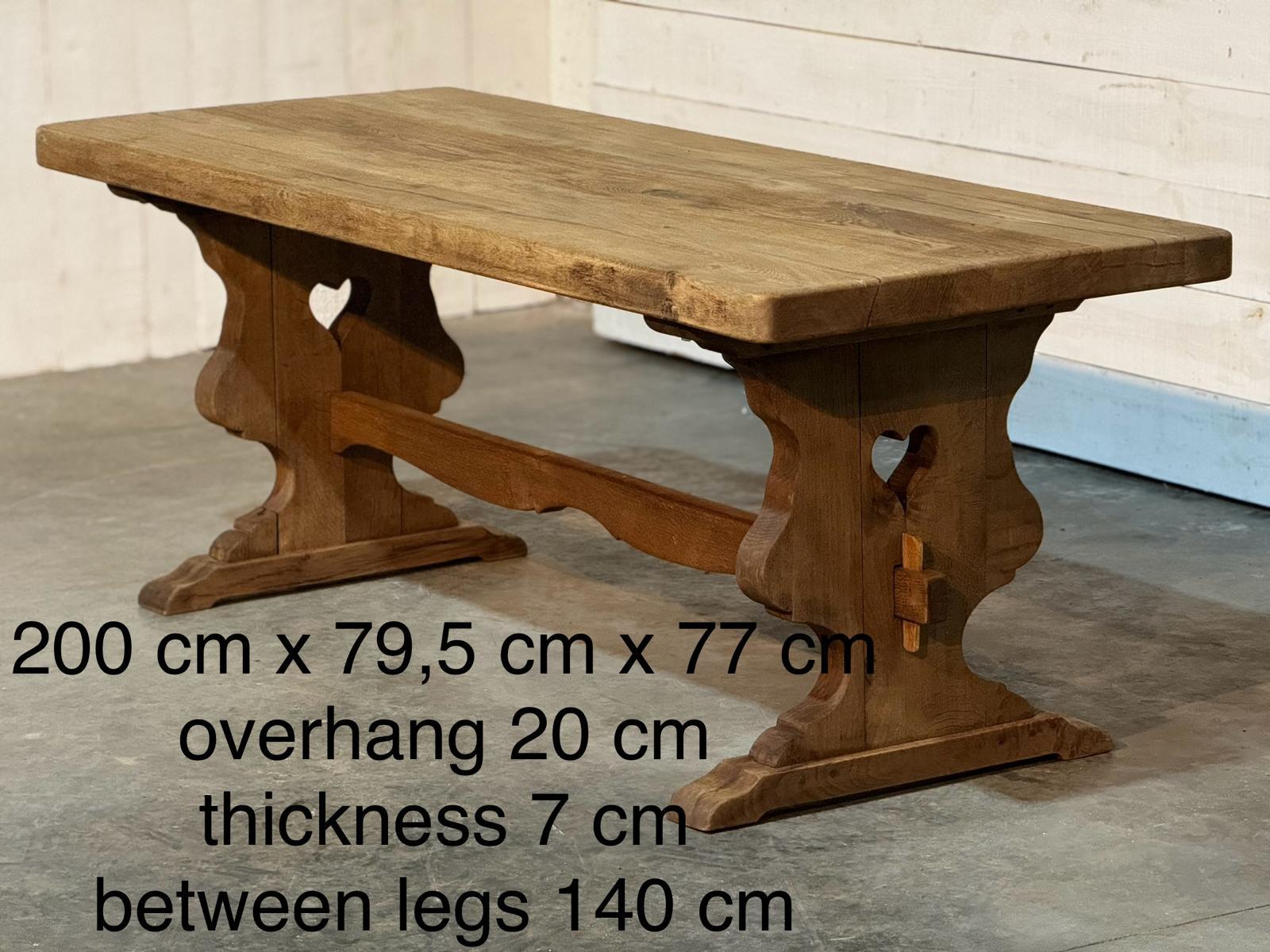 French Bleached Oak Farmhouse Dining Table (hearts) For Sale 11