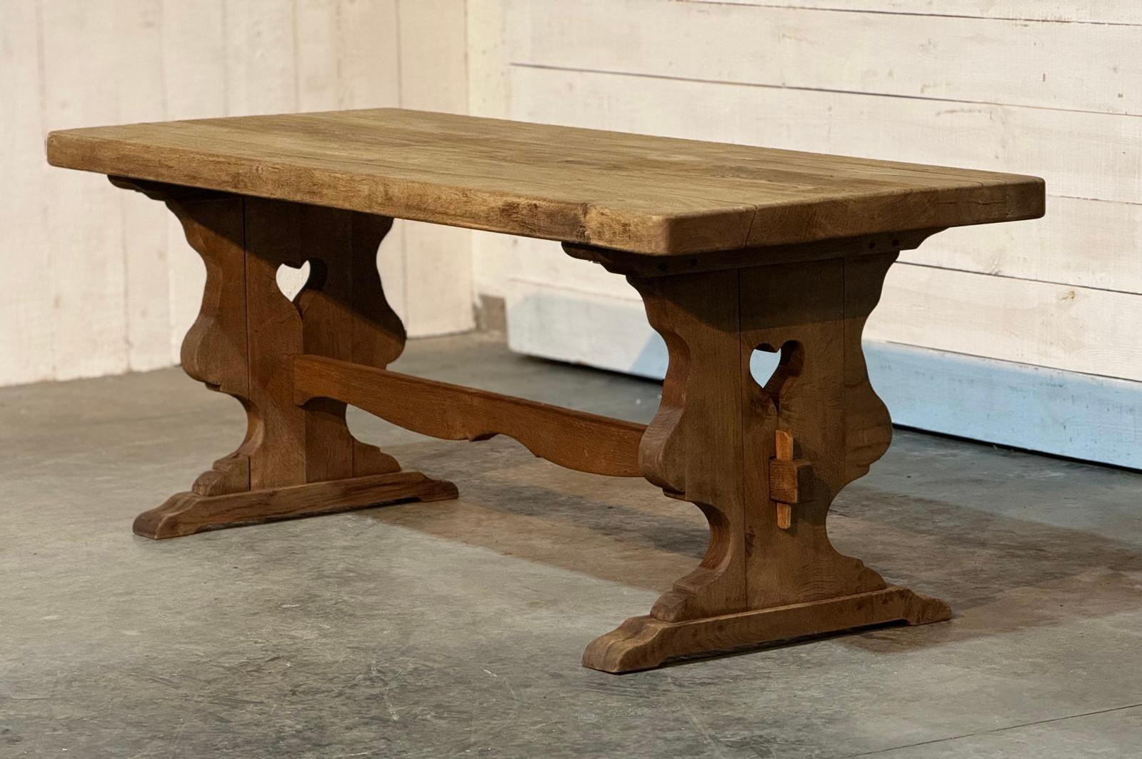 French Bleached Oak Farmhouse Dining Table (hearts) For Sale 2