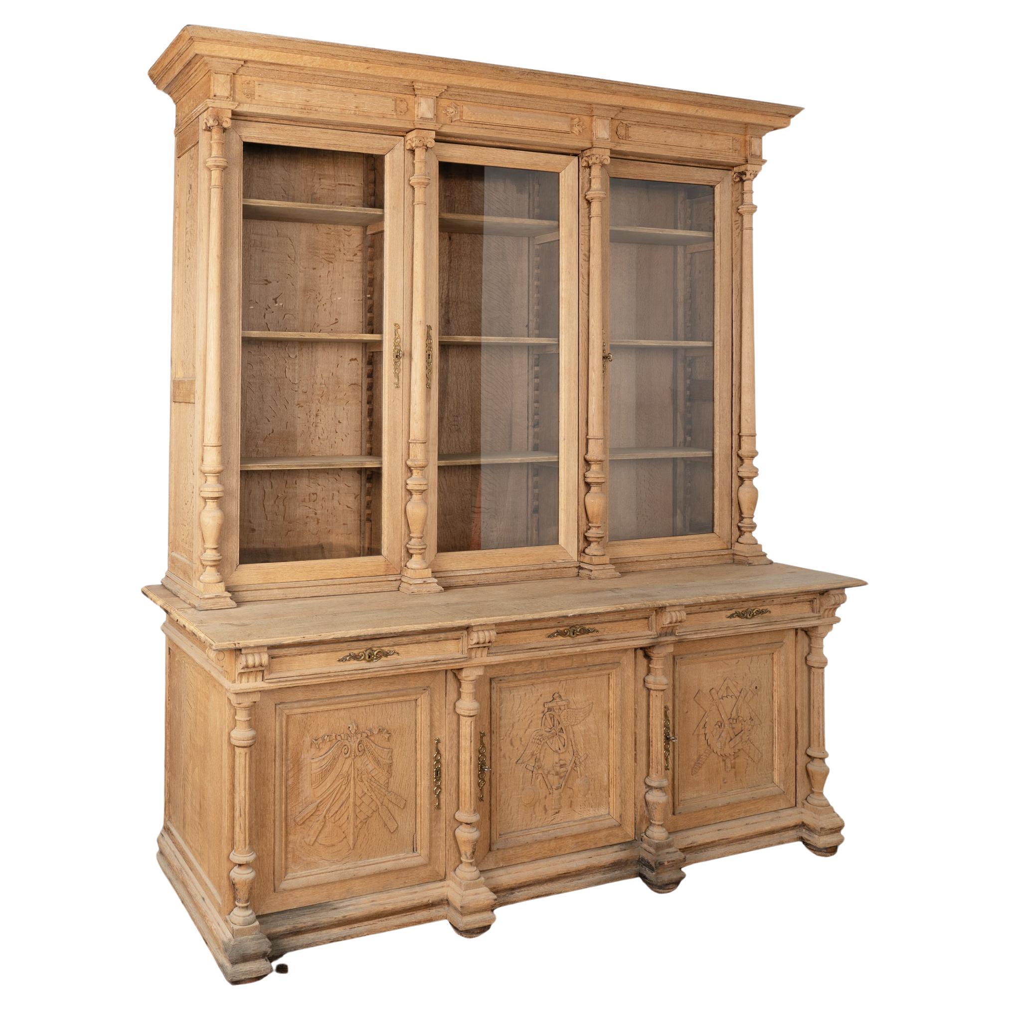 French Bleached Oak Large Bookcase Display Cabinet, circa 1920 For Sale