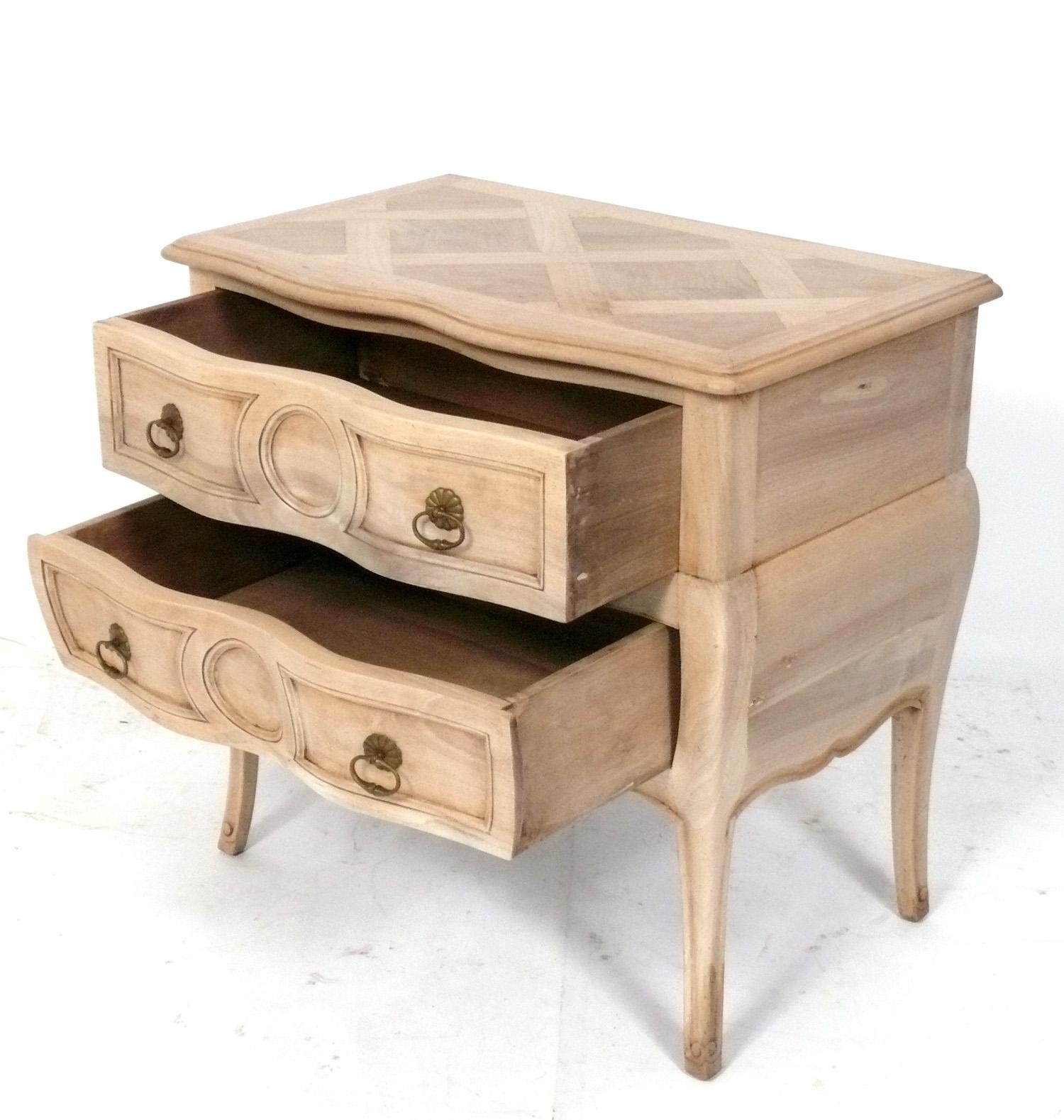 French Bleached Oak Parquet Nightstand or End Table In Good Condition For Sale In Atlanta, GA