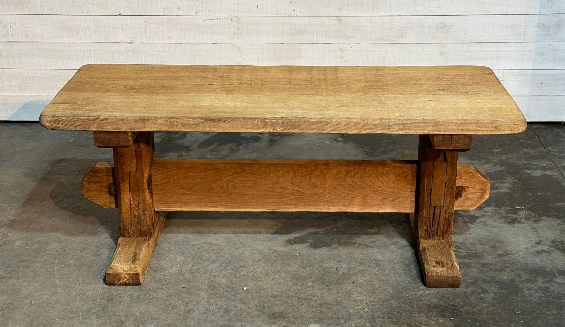 French Bleached Oak Rustic Farmhouse Dining Table  In Good Condition For Sale In Seaford, GB