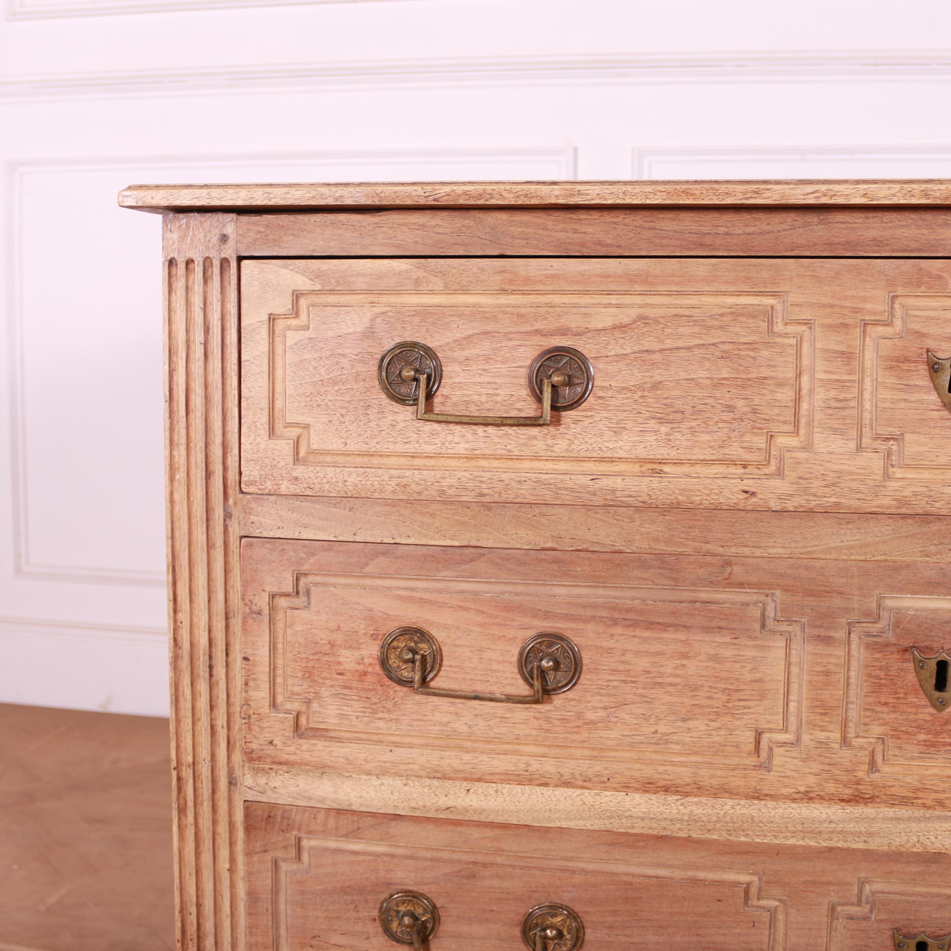 French Bleached Walnut Commode In Good Condition In Leamington Spa, Warwickshire