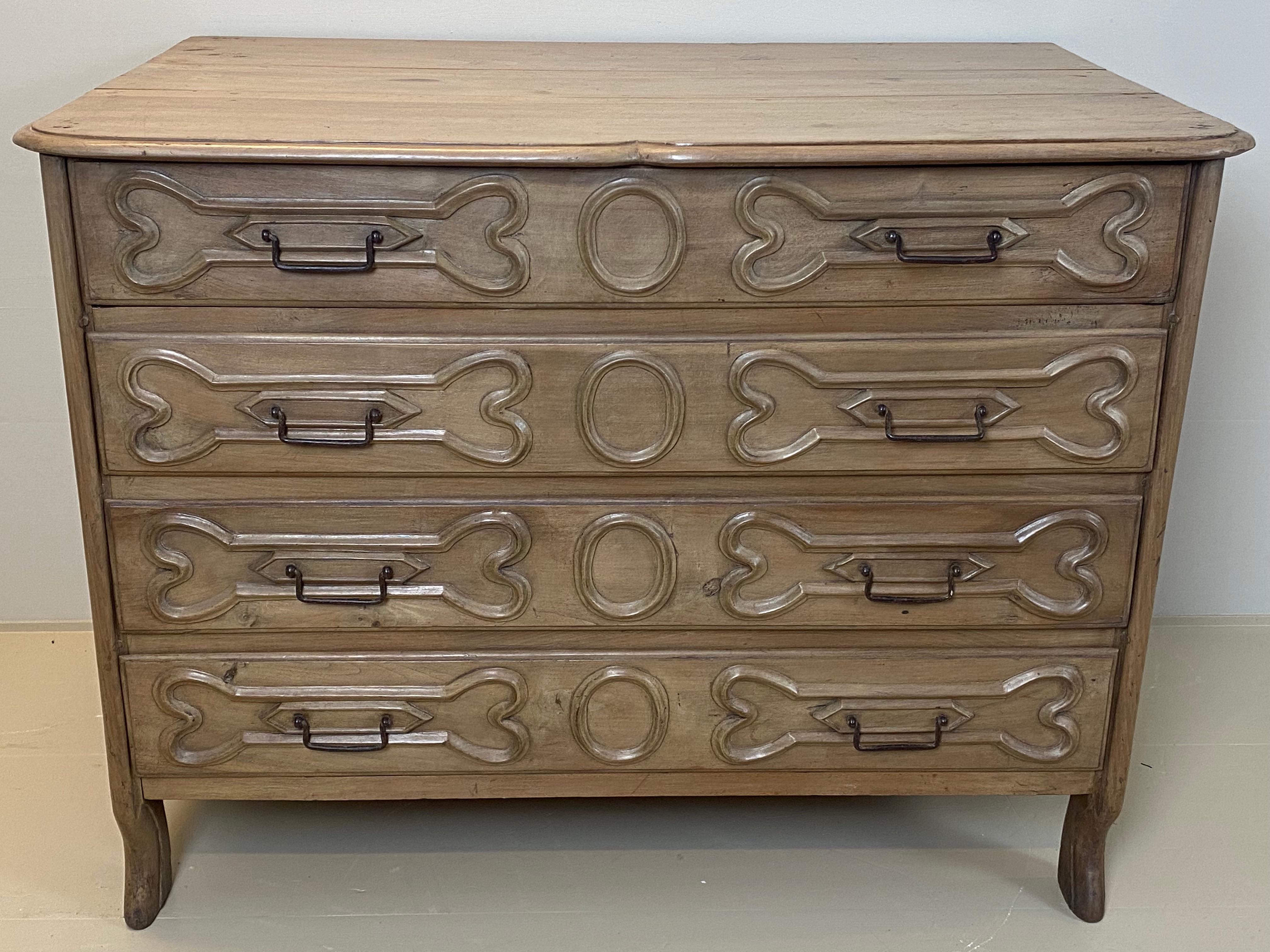Antique Chest of Drawers in Natural Walnut, w/Dog Bone decoration. France 1890s. For Sale 4
