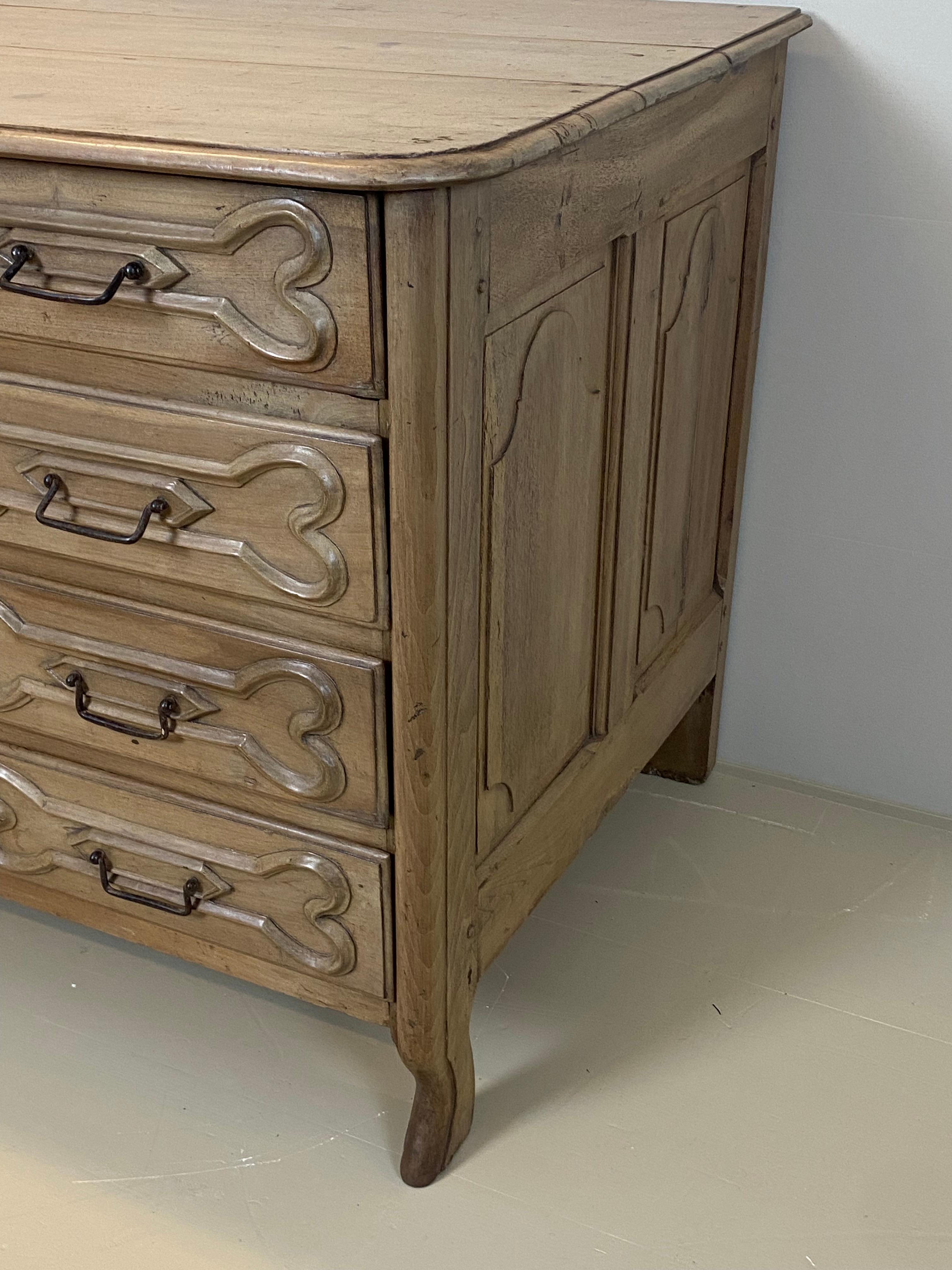 Antique Chest of Drawers in Natural Walnut, w/Dog Bone decoration. France 1890s. For Sale 7