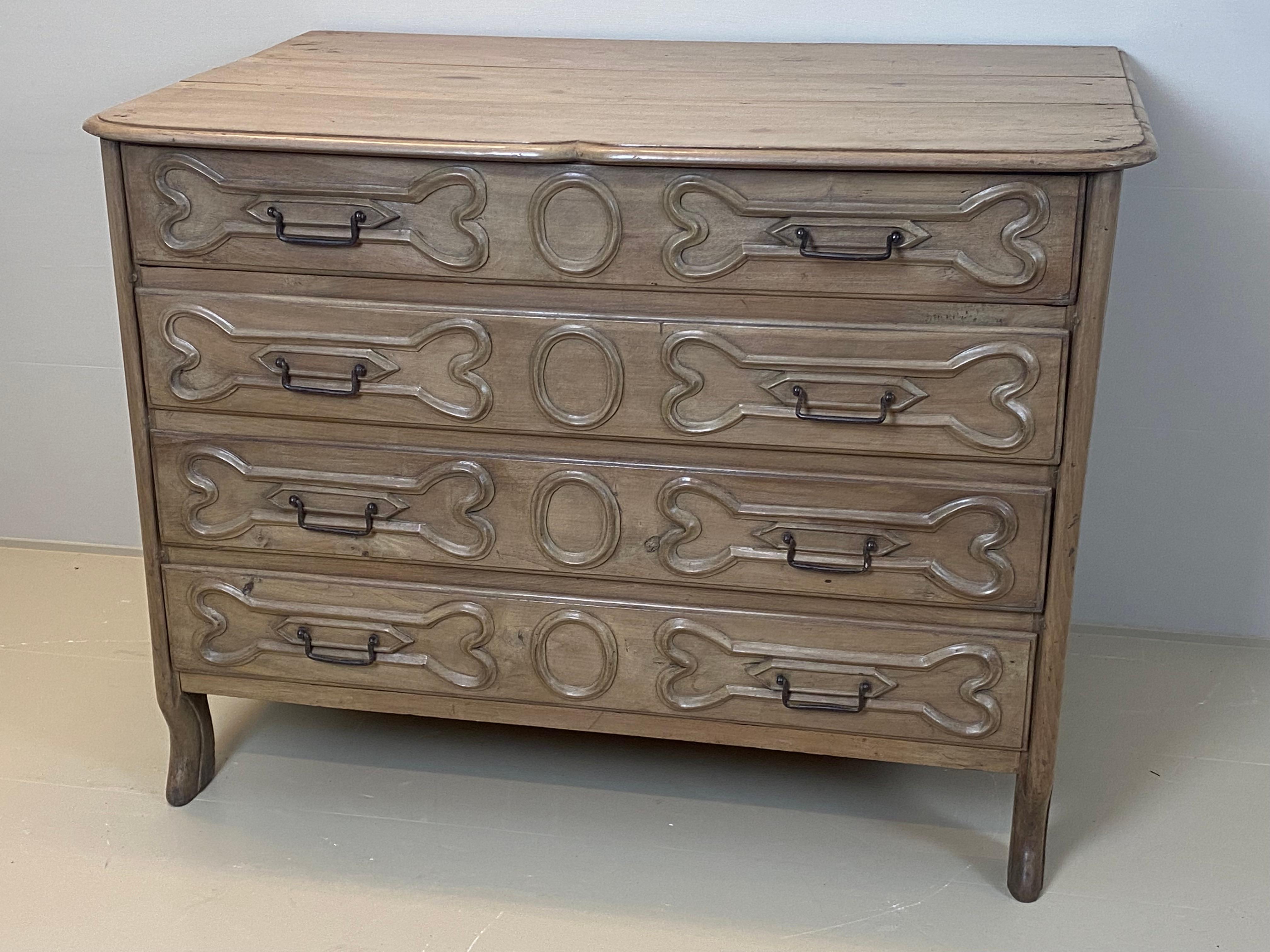 Antique Chest of Drawers in Natural Walnut, w/Dog Bone decoration. France 1890s. For Sale 2