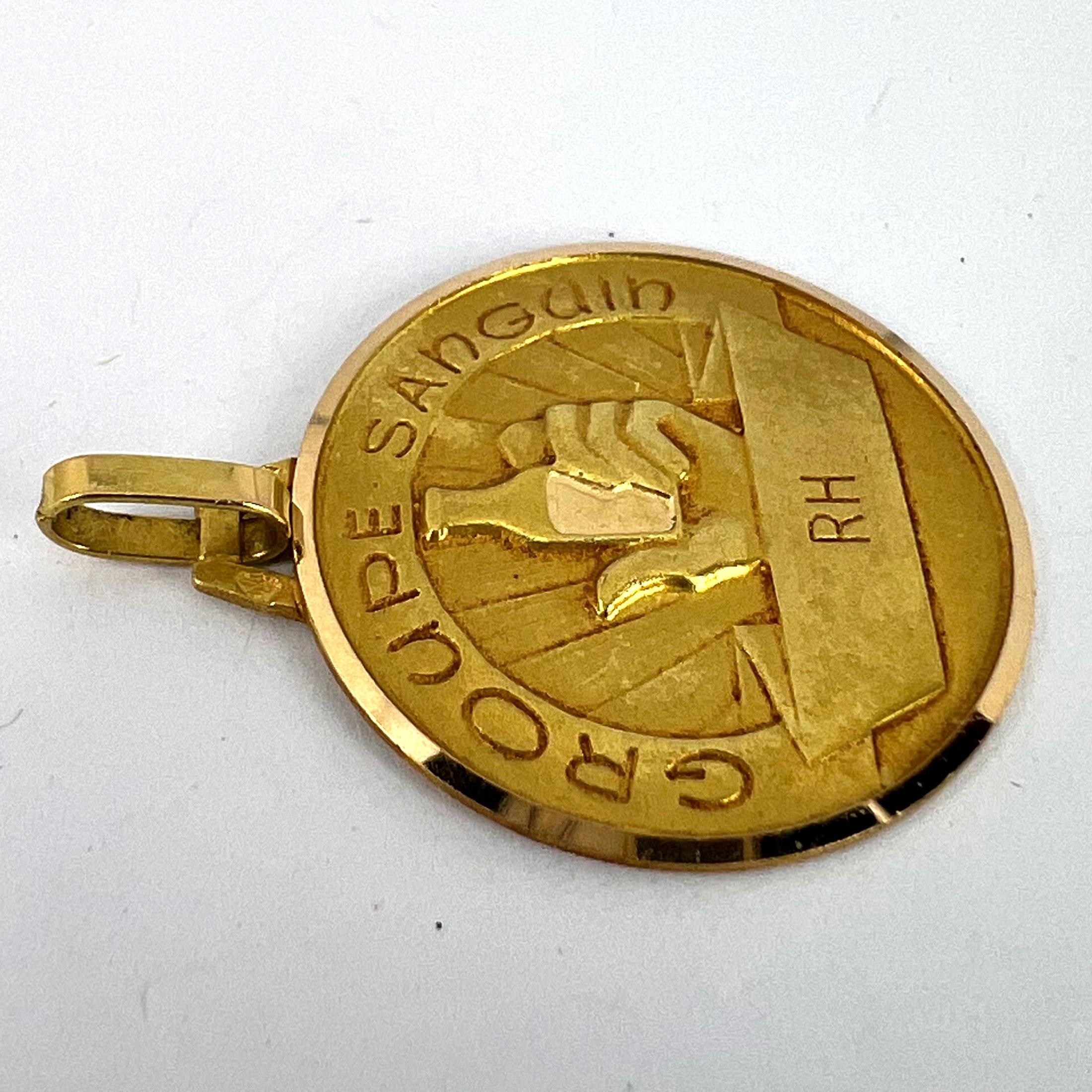French Blood Group Type Medical 18K Yellow Gold Charm Medal Pendant For Sale 10
