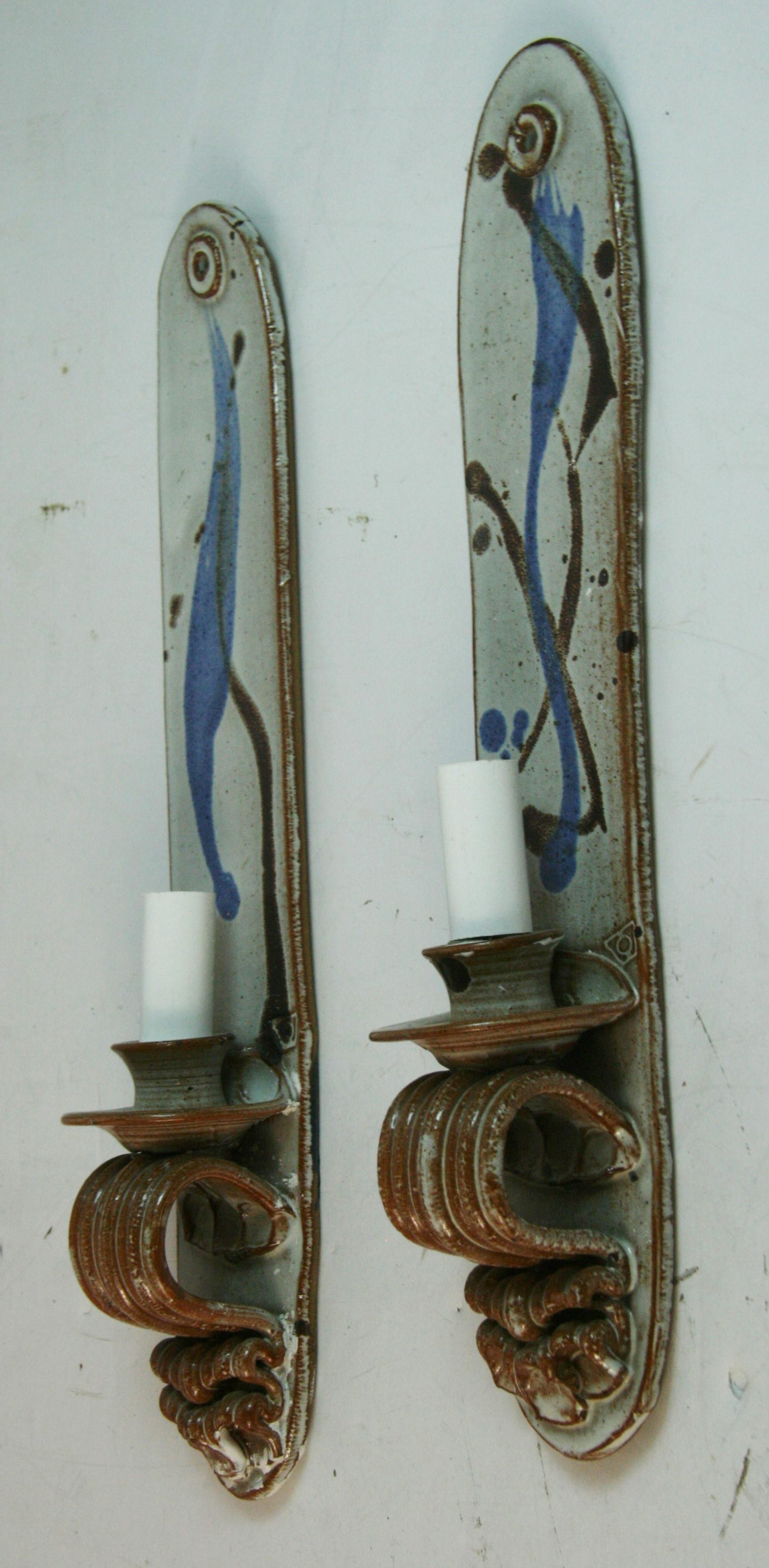 Paire d'appliques en porcelaine bleue et beige en vente 3