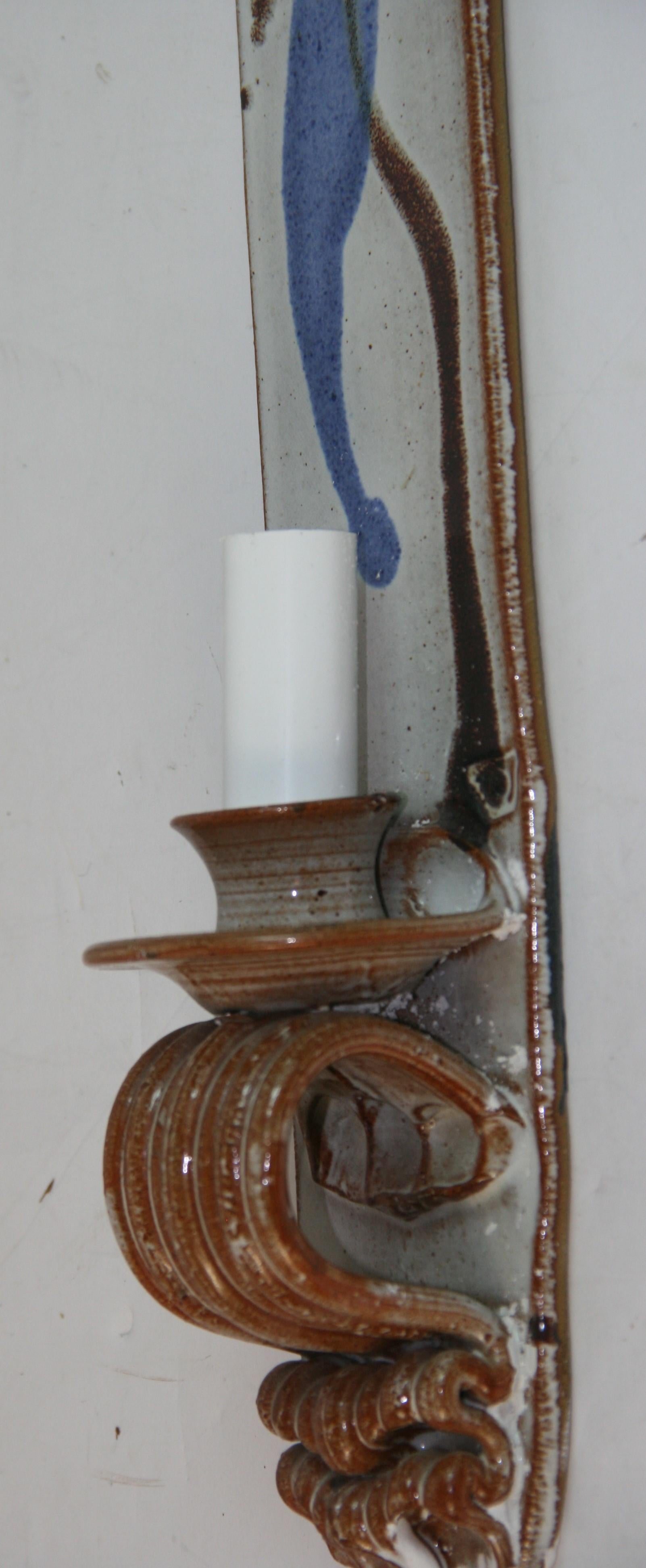 Paire d'appliques en porcelaine bleue et beige en vente 4