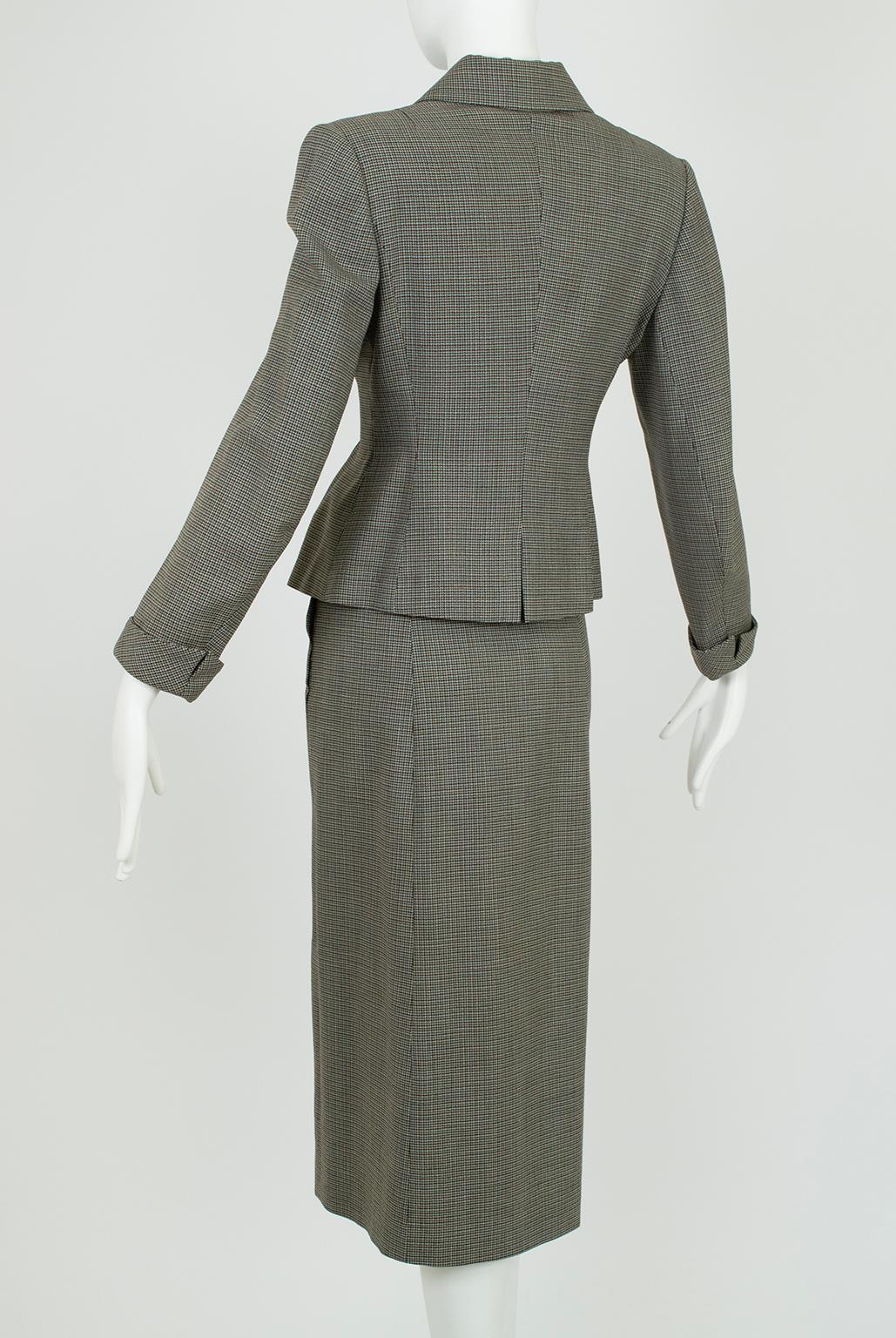 French Blue and Brown Houndstooth Cutaway Suit with Novelty Buttons – S-M, 1940s In Good Condition For Sale In Tucson, AZ