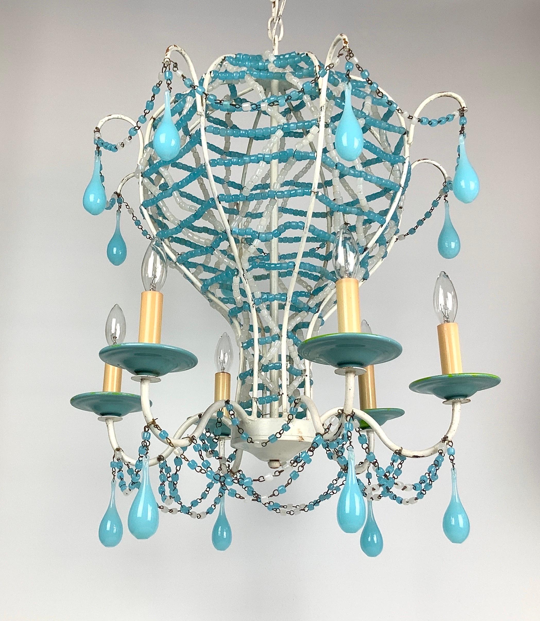 Belle Époque French Blue and White Beaded Opaline Glass Chandelier For Sale