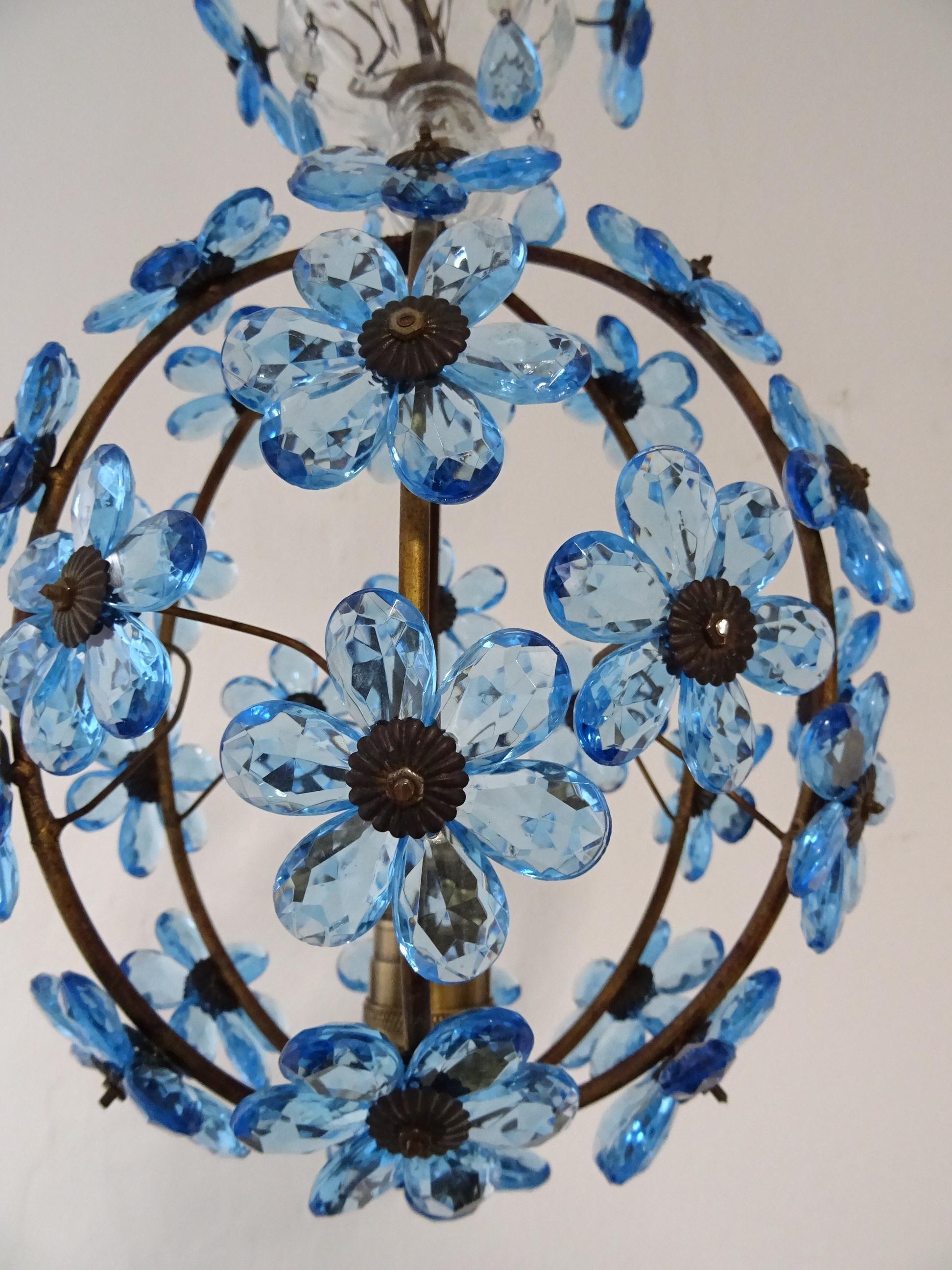 French Blue Flower Ball Crystal Prisms Maison Baguès Style Chandelier, 1920s 2