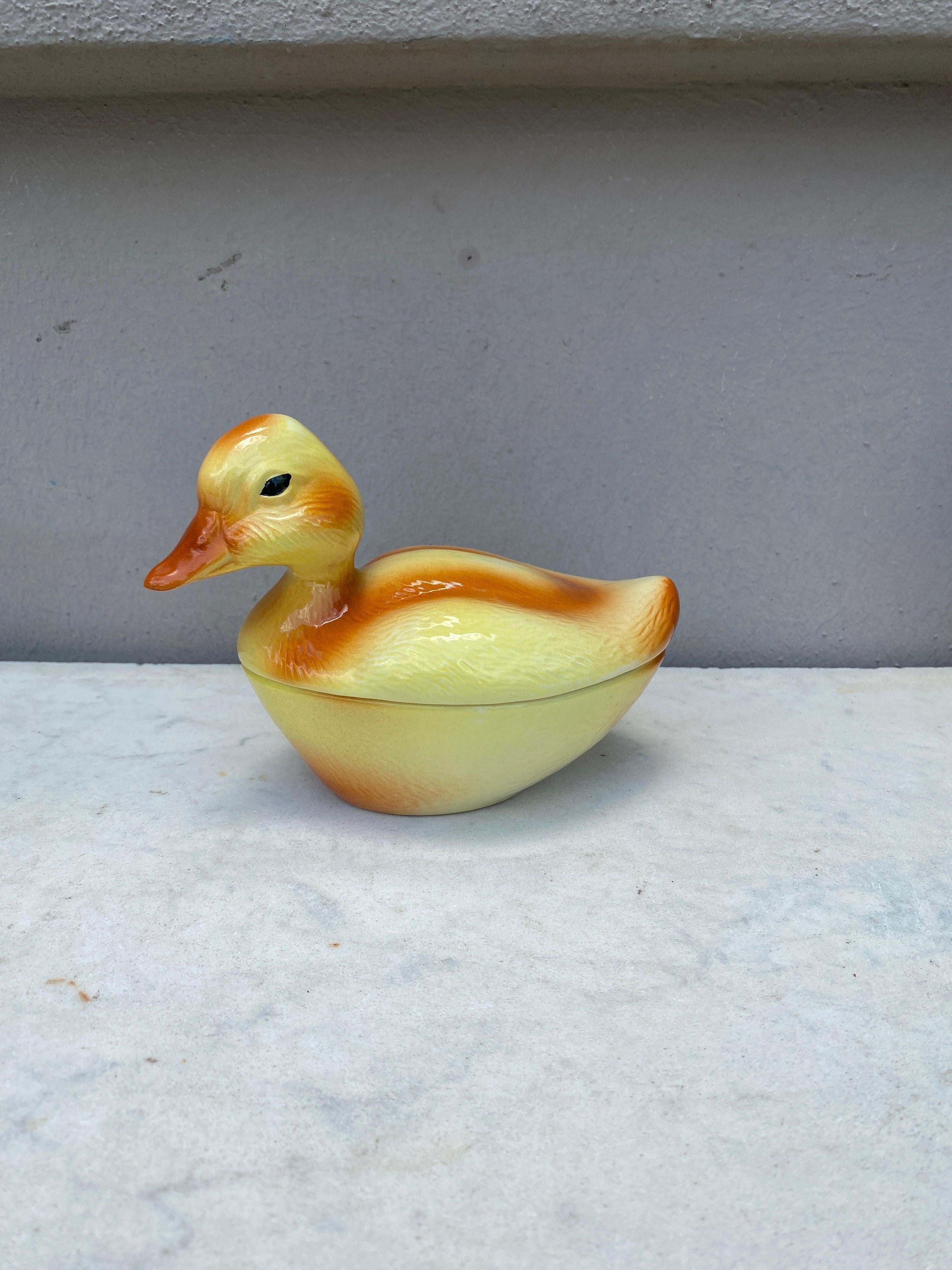 French Blue Majolica Pigeon Tureen, circa 1950 In Good Condition In Austin, TX