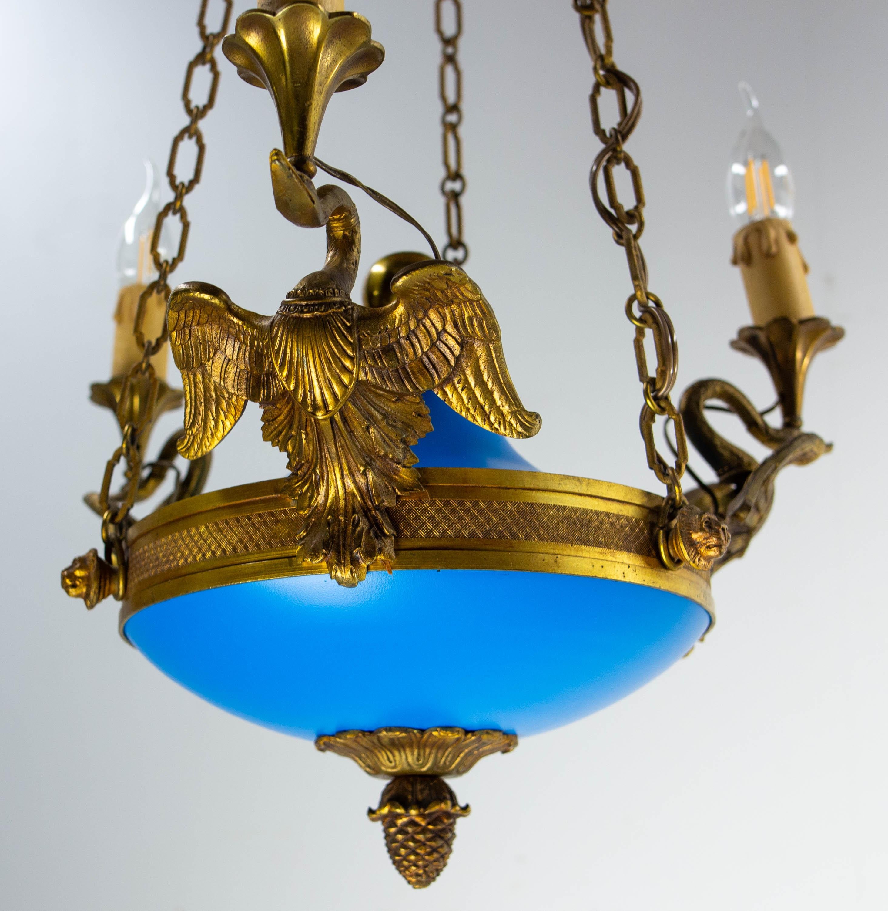 Colgante de techo de metal y latón azul francés estilo Napoleón III, hacia 1960 siglo XX en venta