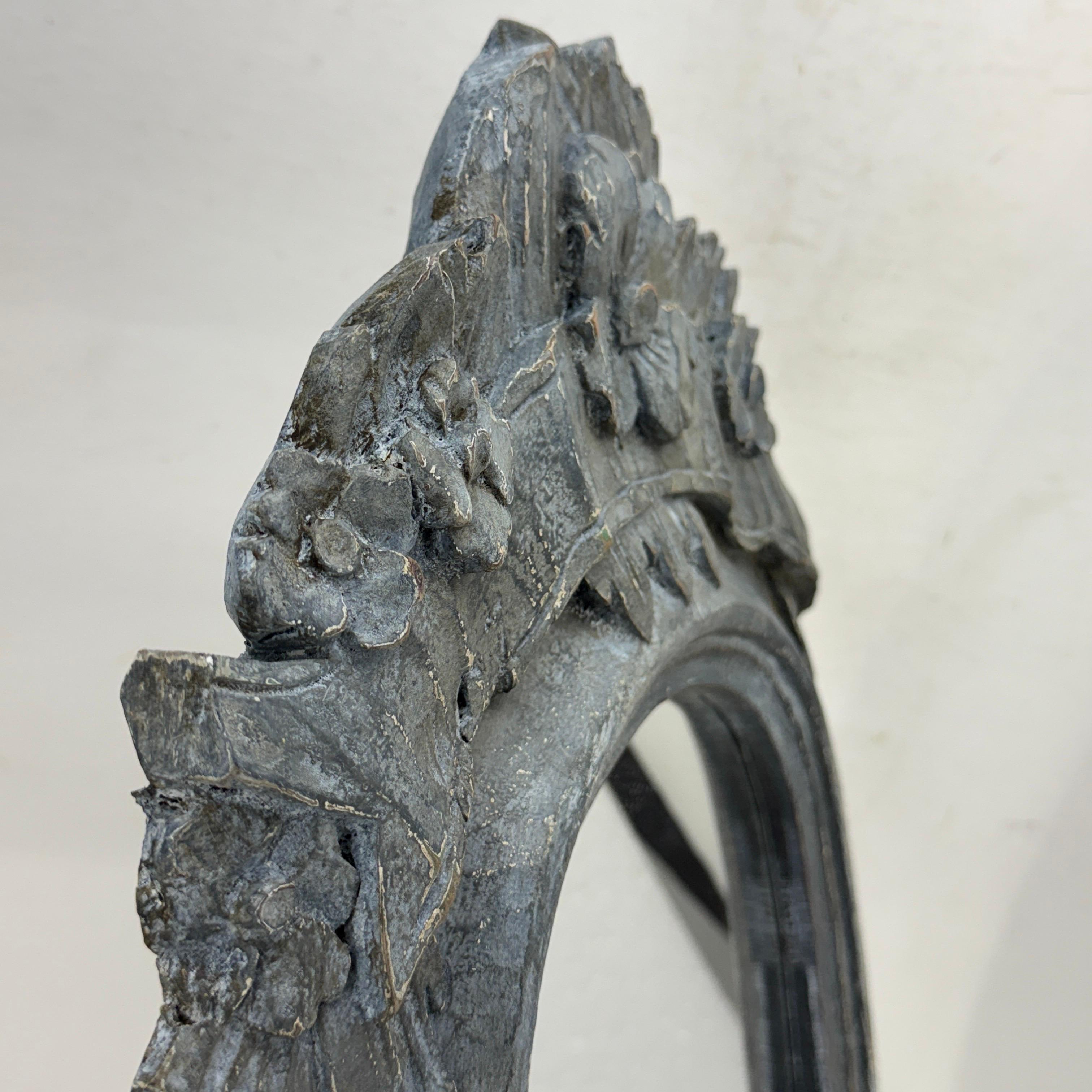 Legno Specchio da parete in legno French Rococo dipinto di blu in vendita