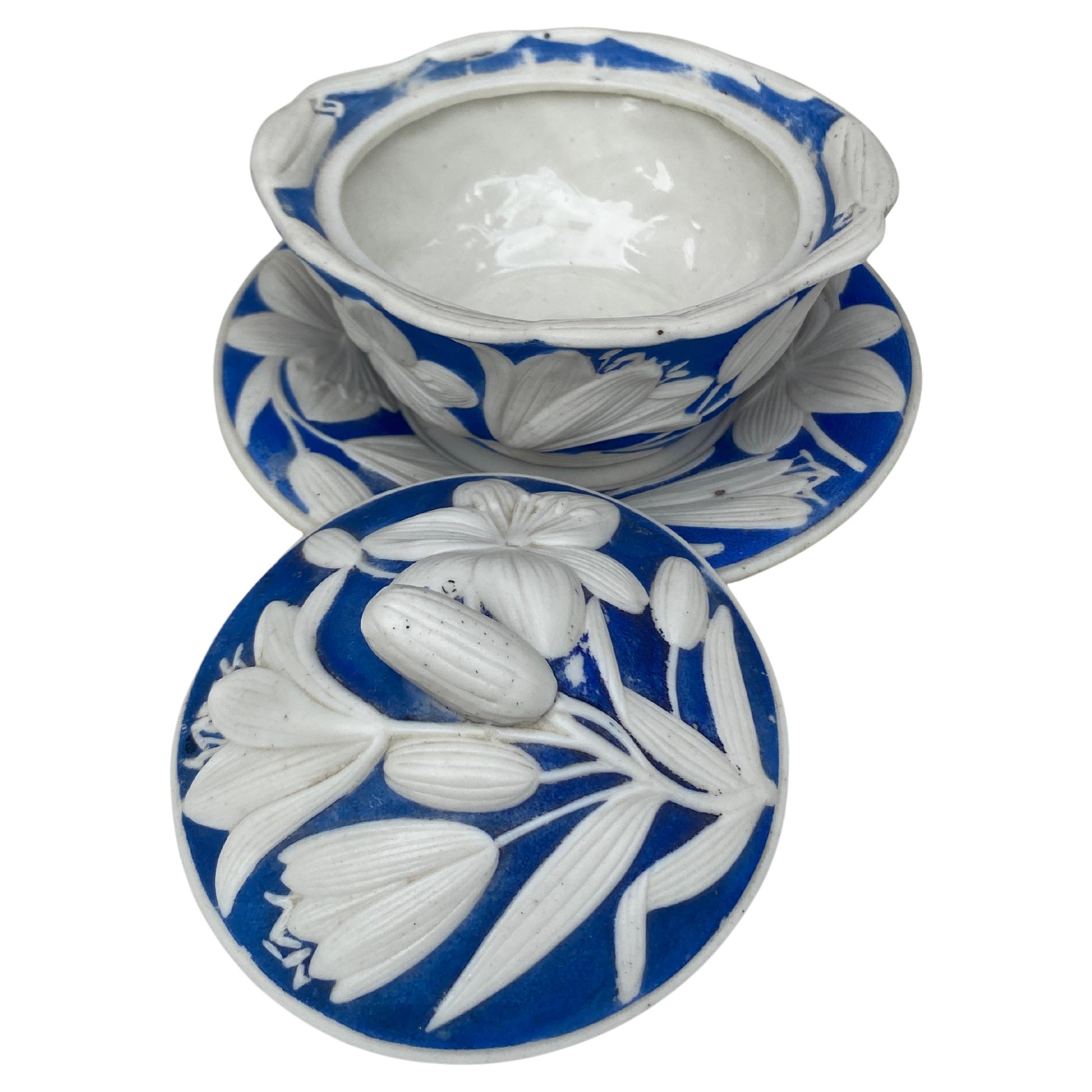 French Blue & White Faience Tureen Creil et Montereau, Circa 1890.
Tureen plus an underplate.
Decorated with white lilies.