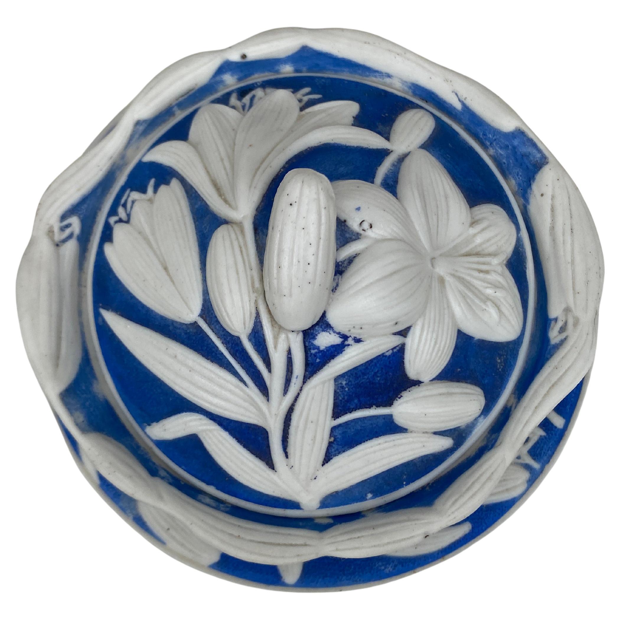 Late 19th Century French Blue & White Faience Tureen Creil et Montereau, Circa 1890 For Sale