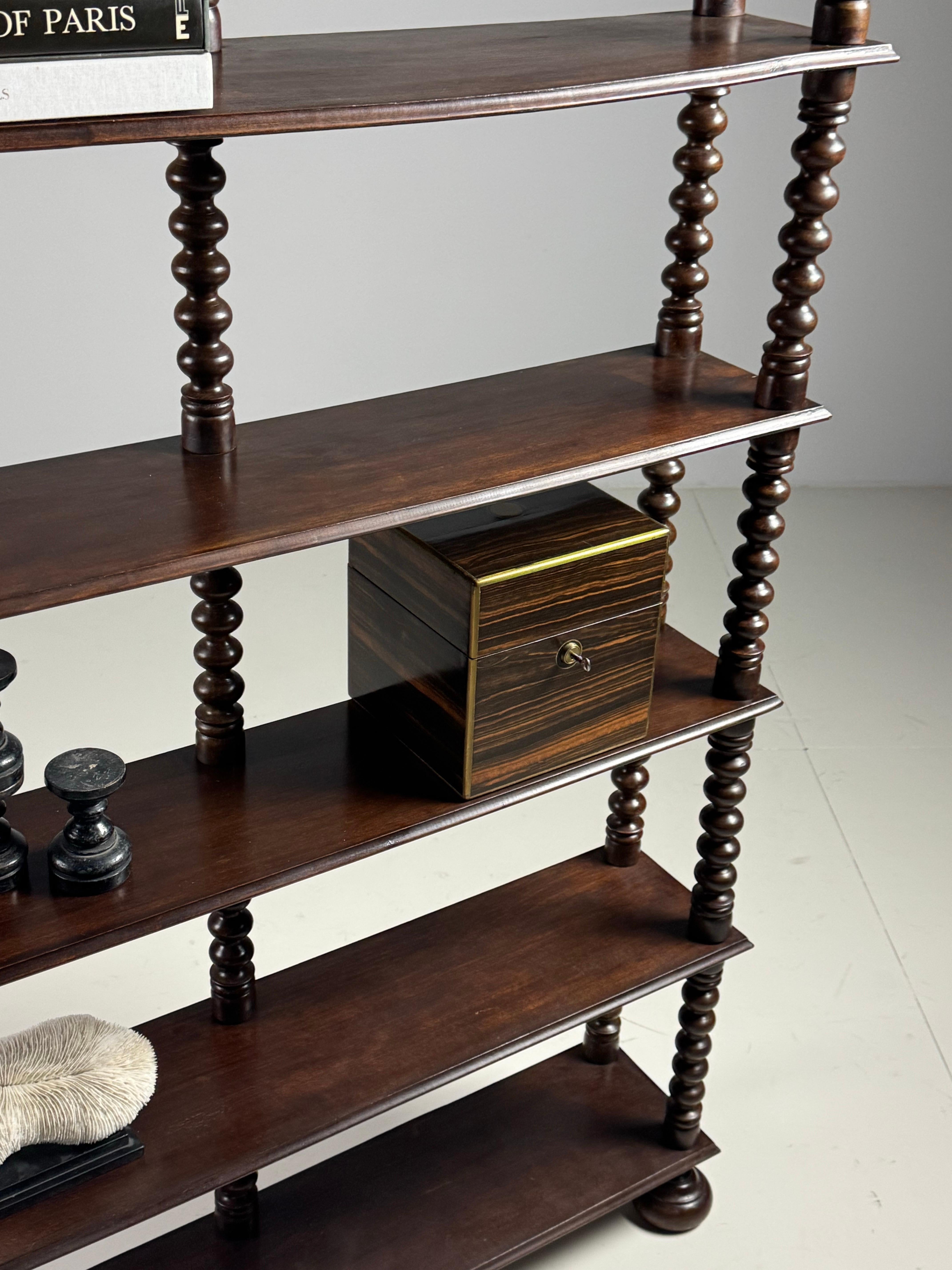 Libreria francese Bobbin dell'inizio del XX secolo in vendita 2