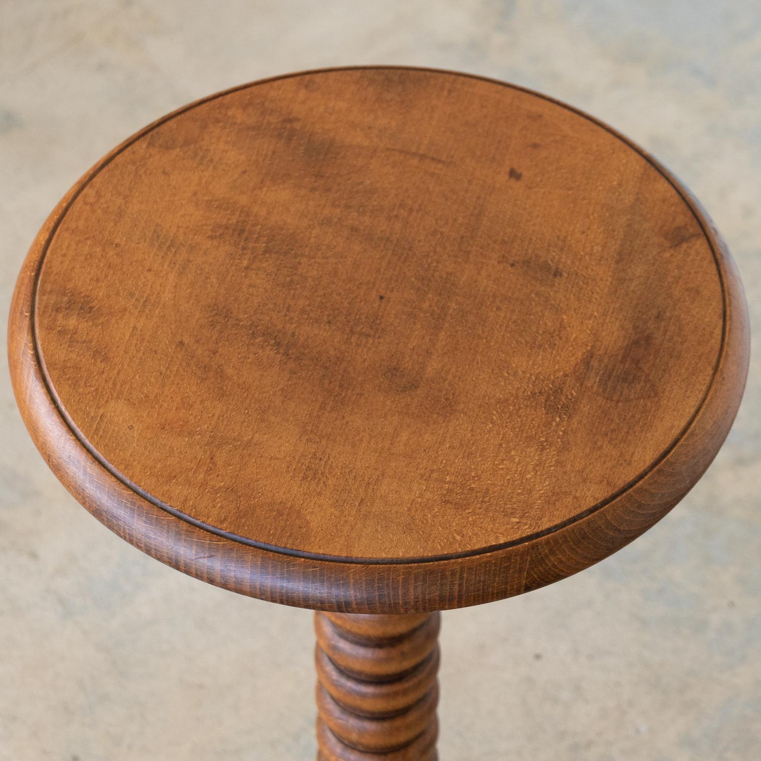 French Bobbin Oak Pedestal Table In Good Condition In Los Angeles, CA