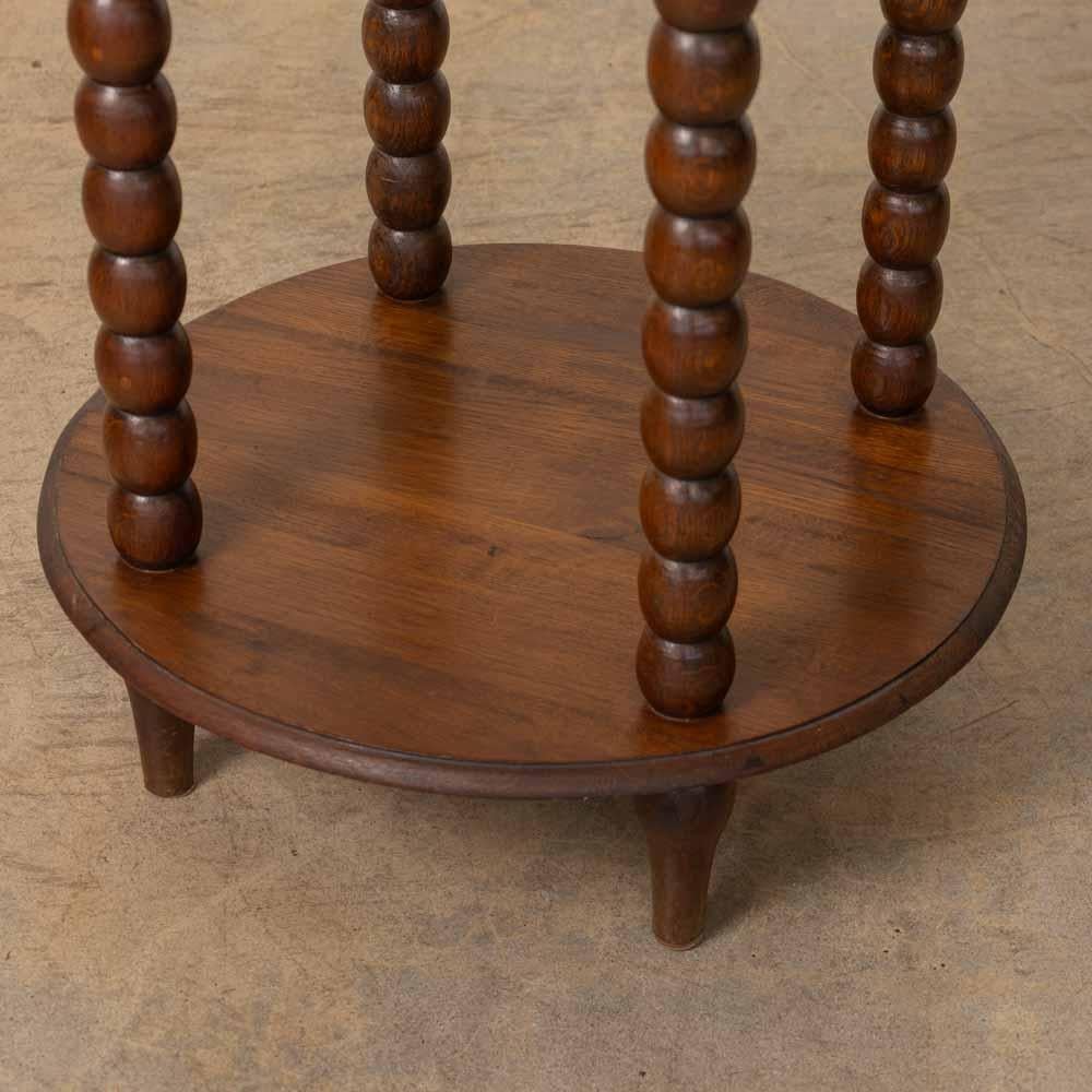 Table d'appoint à deux niveaux en bois Bobbin français en vente 5