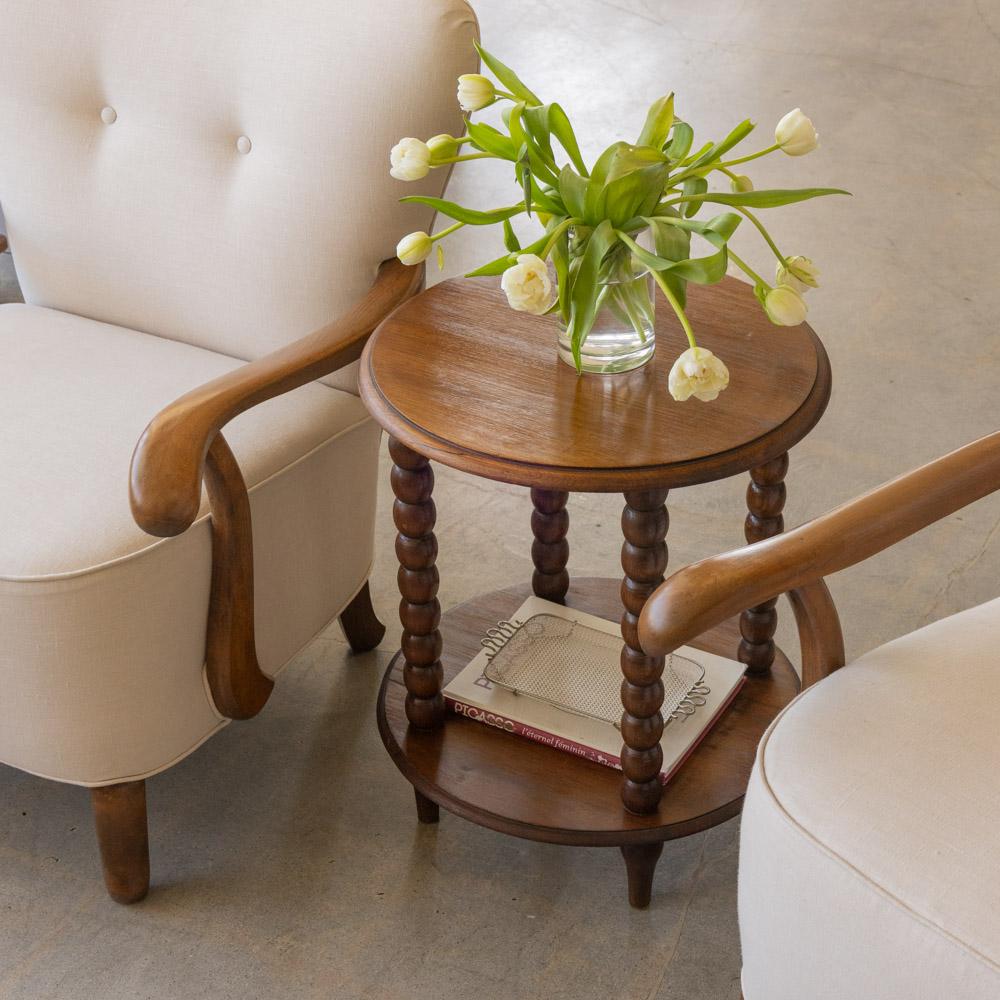 Français Table d'appoint à deux niveaux en bois Bobbin français en vente