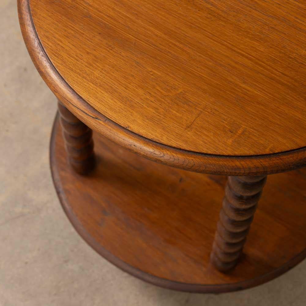 Table d'appoint à deux niveaux en bois Bobbin français en vente 2
