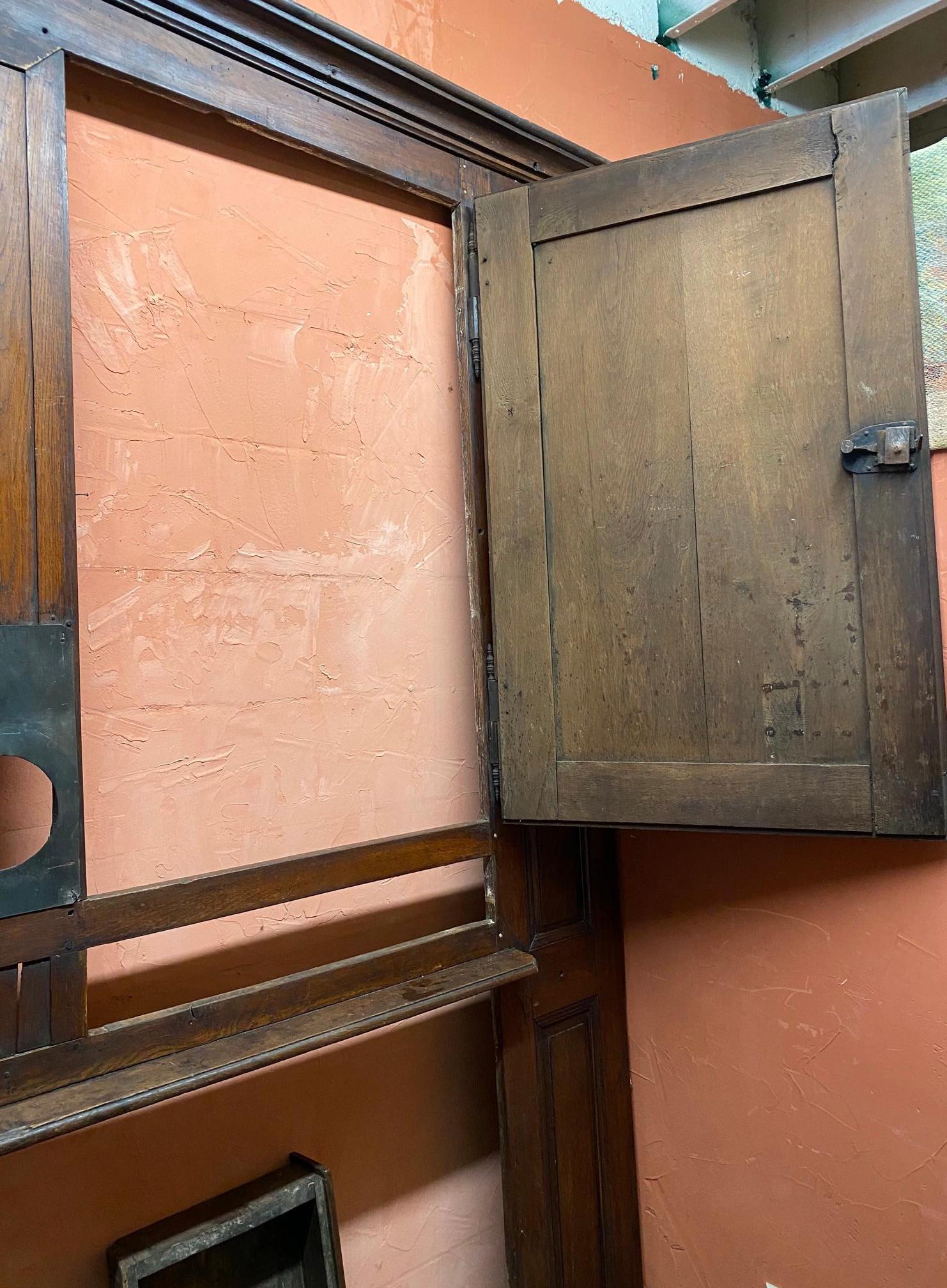 Quercia Libreria francese Boiserie con pannello a muro in vendita