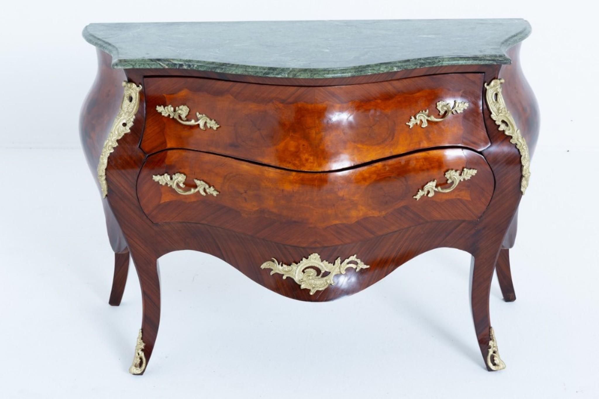 Commode francese Bombe in noce Cassettiera Luigi XVII in vendita 3