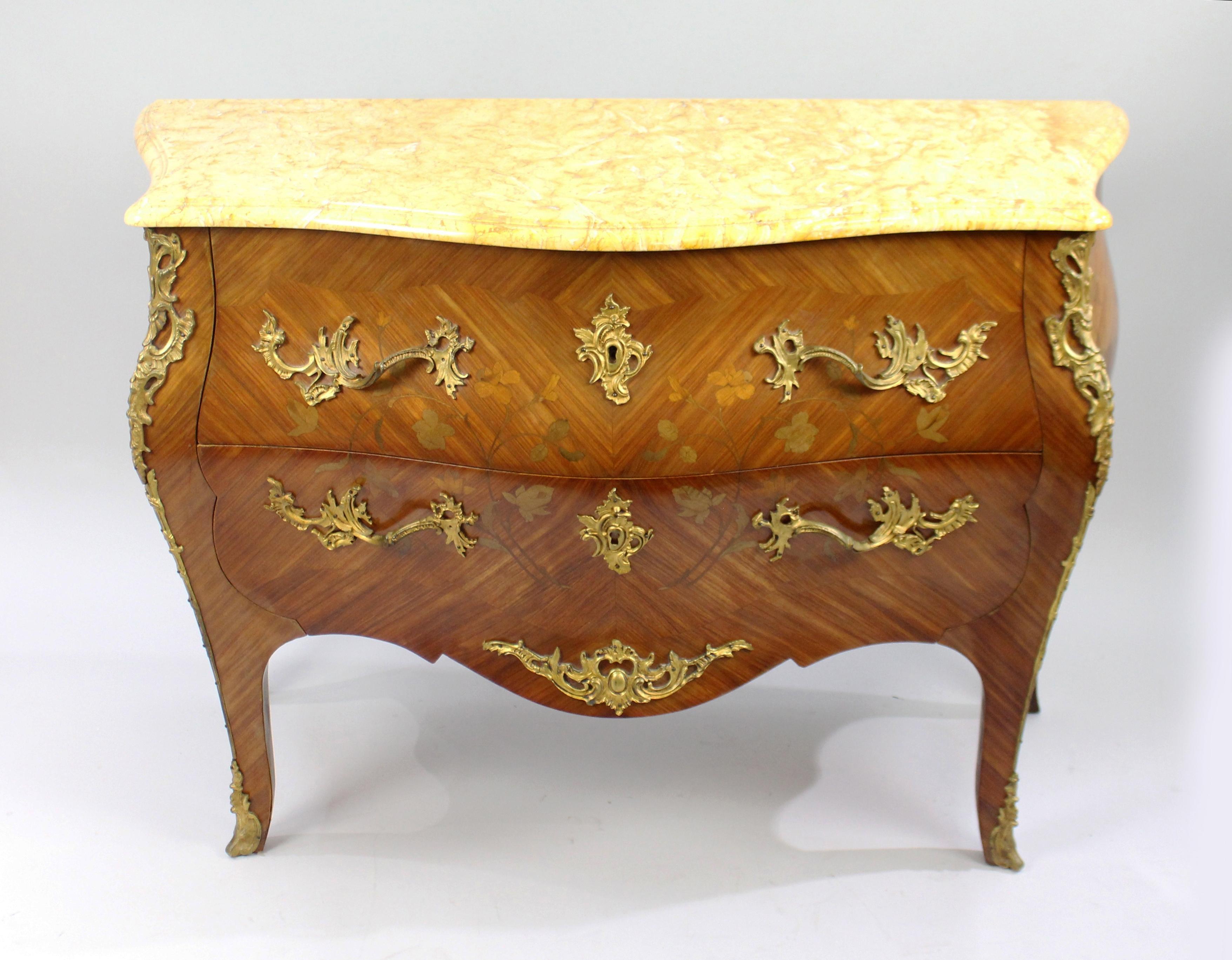 French Bombé Marble Topped Kingwood Commode, circa 1910 In Good Condition For Sale In Worcester, Worcestershire