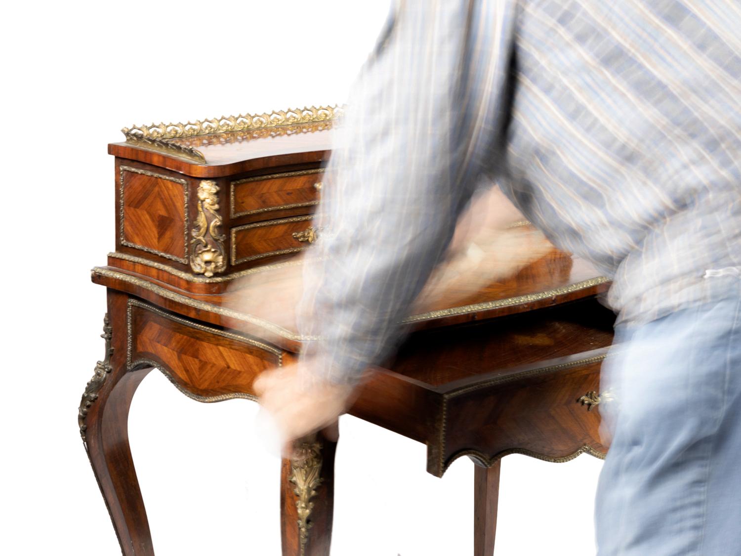 French Bonheur du Jour 19th Century, Louis XV In Good Condition For Sale In Lisbon, PT