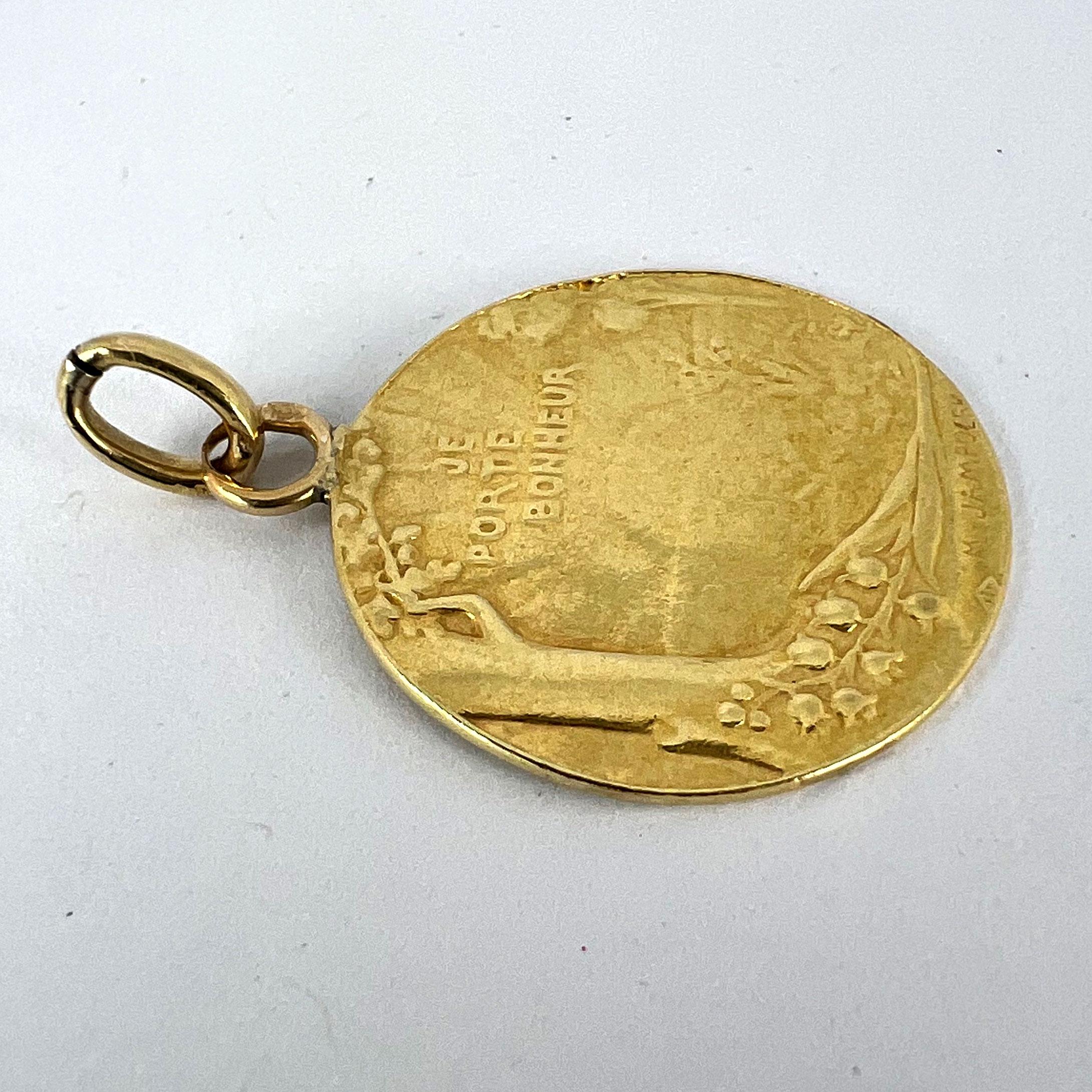 French Bonheur Good Luck 18K Yellow Gold Lucky Charm Medal Pendant For Sale 11