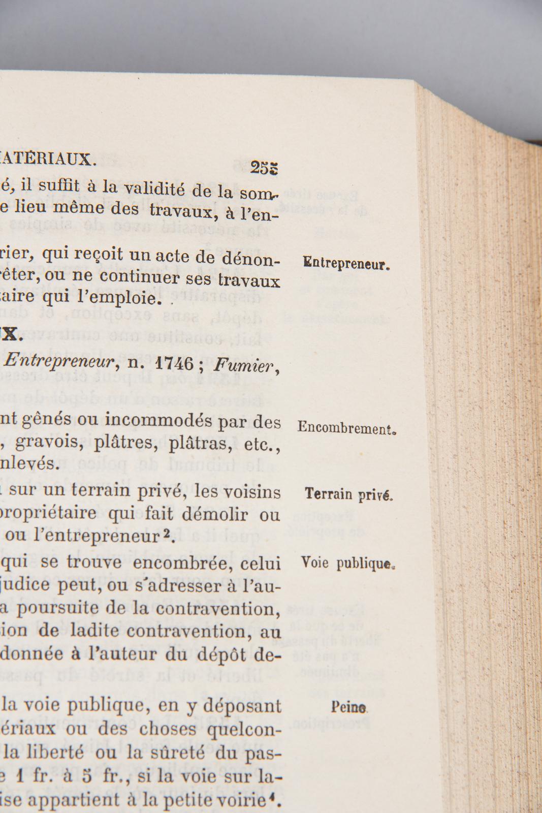 French Book, Code Perrin Ou Dictionnaire Des Constructions, 1880 For Sale 6