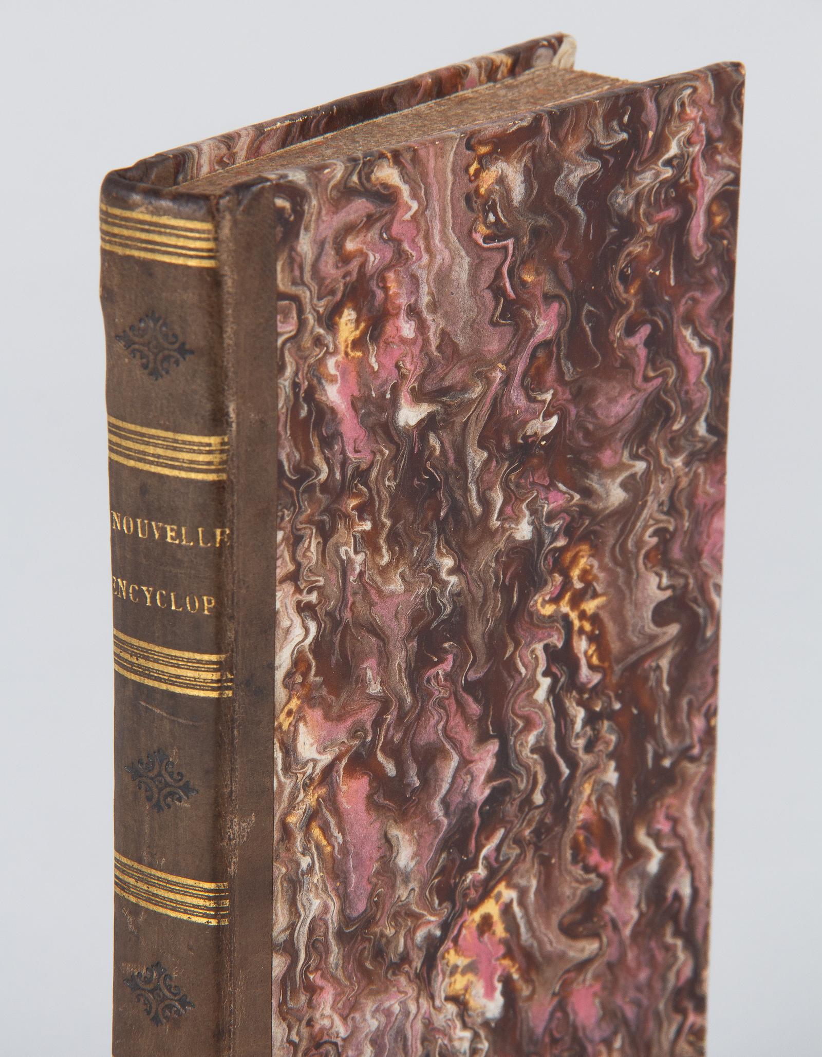 19th Century French Book Nouvelle Enclyclopedie, Resume des Sciences et Arts, 1834