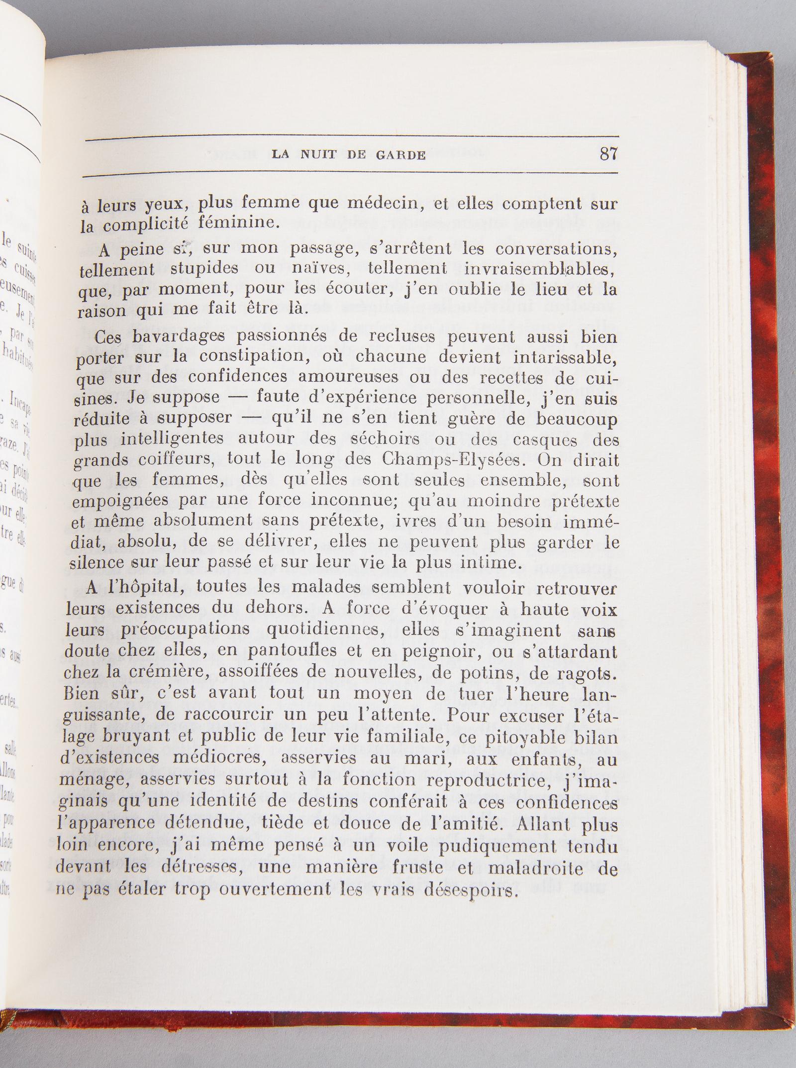 French Books, Journal d'Une Femme en Blanc by Andre Soubiran, 1964 11