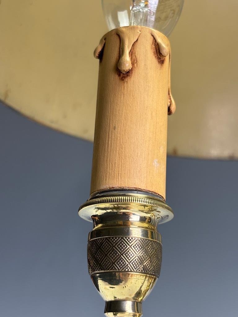 Lampe de table Bouillotte en laiton avec bras en forme de cygne et abat-jour en tôle verte d'origine en vente 5