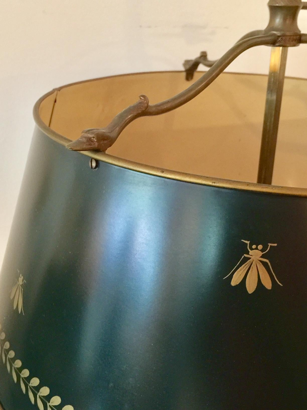 French Bouillotte Lamp, Bee and Laurel Leaf Decoration, Painted Green Tôle Shade For Sale 2