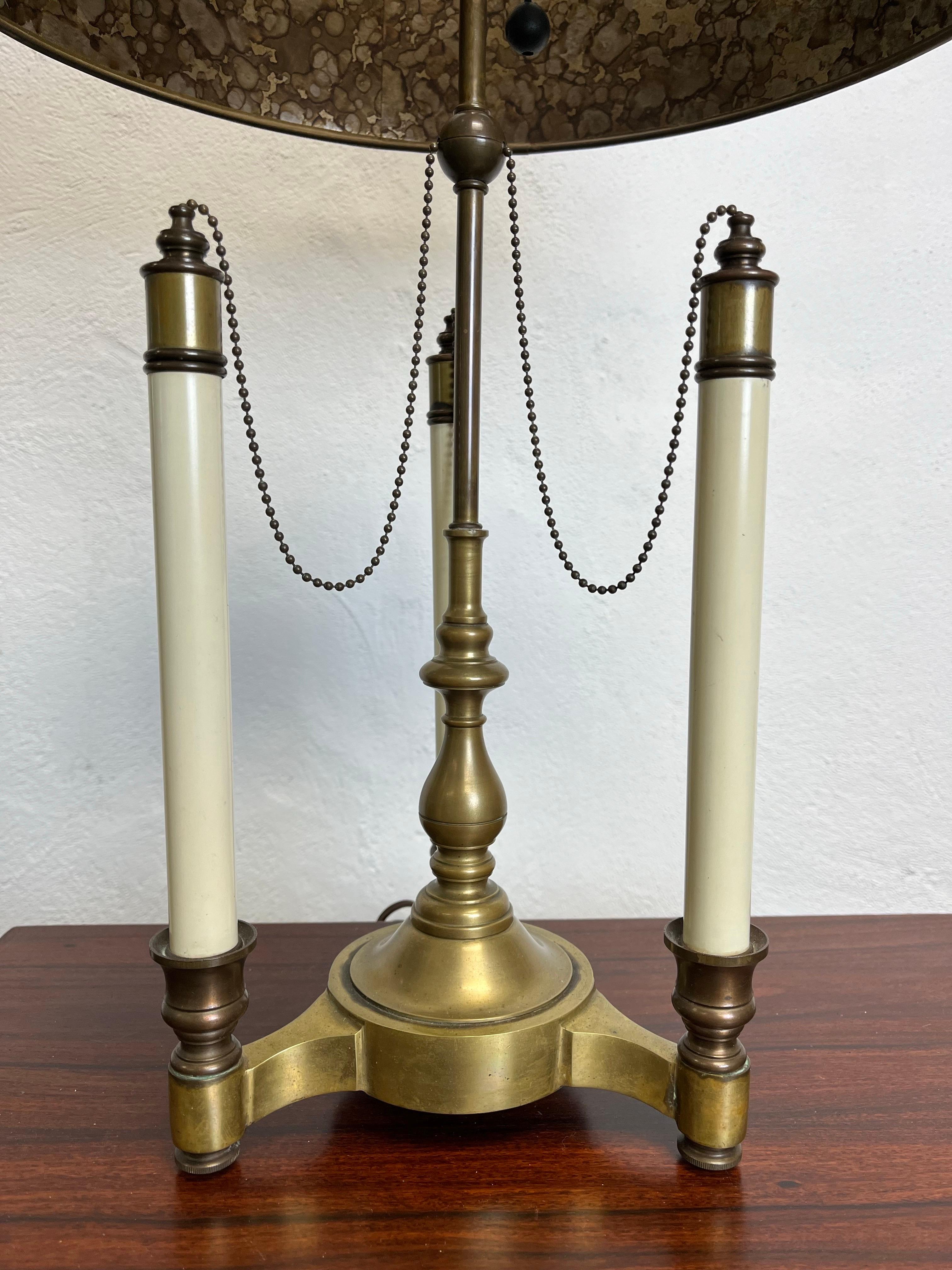 Néoclassique Lampe bouillotte française en vente