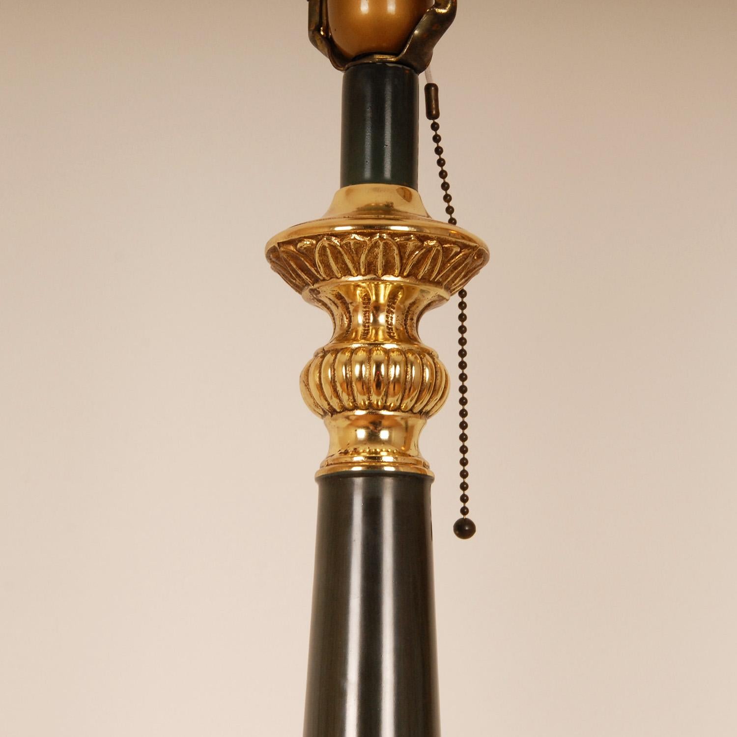 Französische Bouillotte-Lampen, Napoleonisches Empire, Grün, Gold, vergoldete Vintage-Tischlampen (20. Jahrhundert) im Angebot